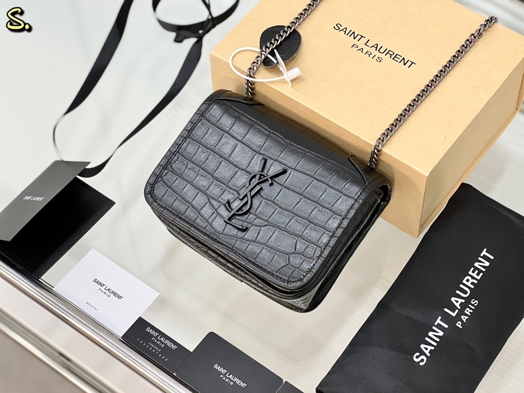 TO – Luxury Edition Bags SLY 2151:1High-quality replica