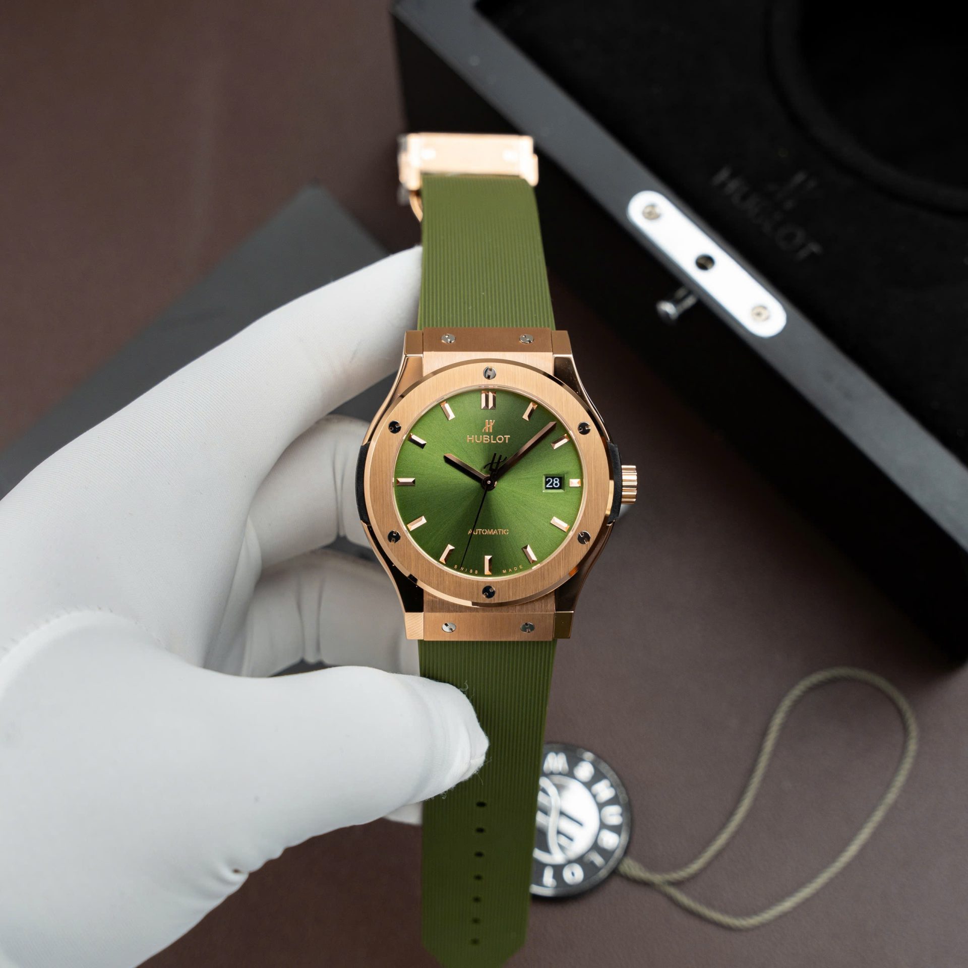 Hublot Best Replica Watch Classic Fusion King Gold Green Dial Movement SW300 Swiss Made 42mm - Top club