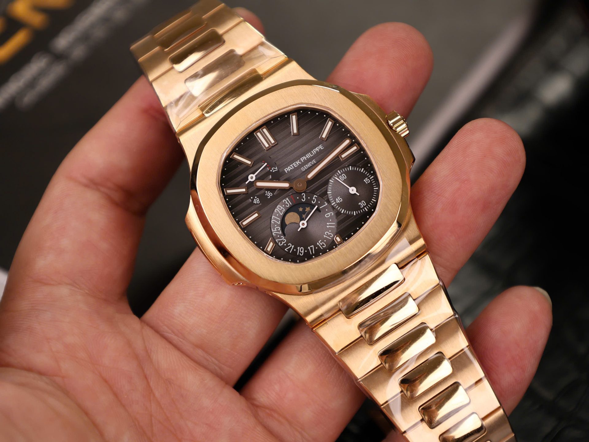 Patek Philippe Best Replica Watch Nautilus 5712 Gold Wrapped PPF Factory 40mm - Elite Watch Atelier