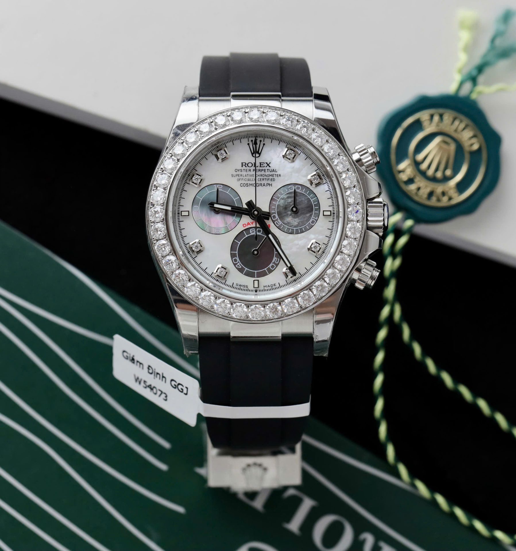 Rolex Daytona Dial MOP Replica Watch Number Pile + Bezel Diamonds Moissanite Custom 40mm - Elite Watch Atelier