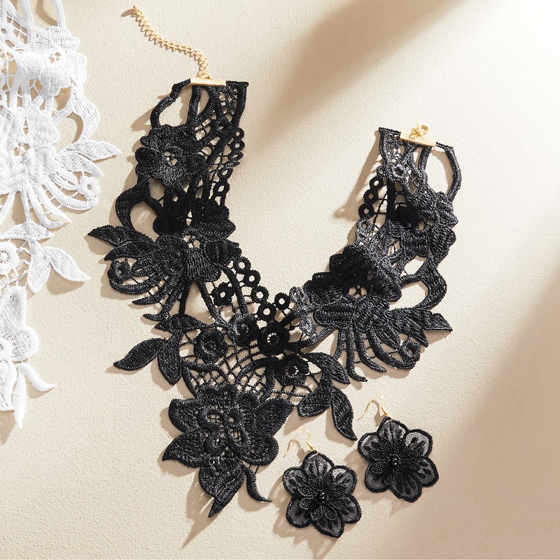 Floral Embroidered Necklace & Earring Set - MIDNIGHT VELVET CATALOG