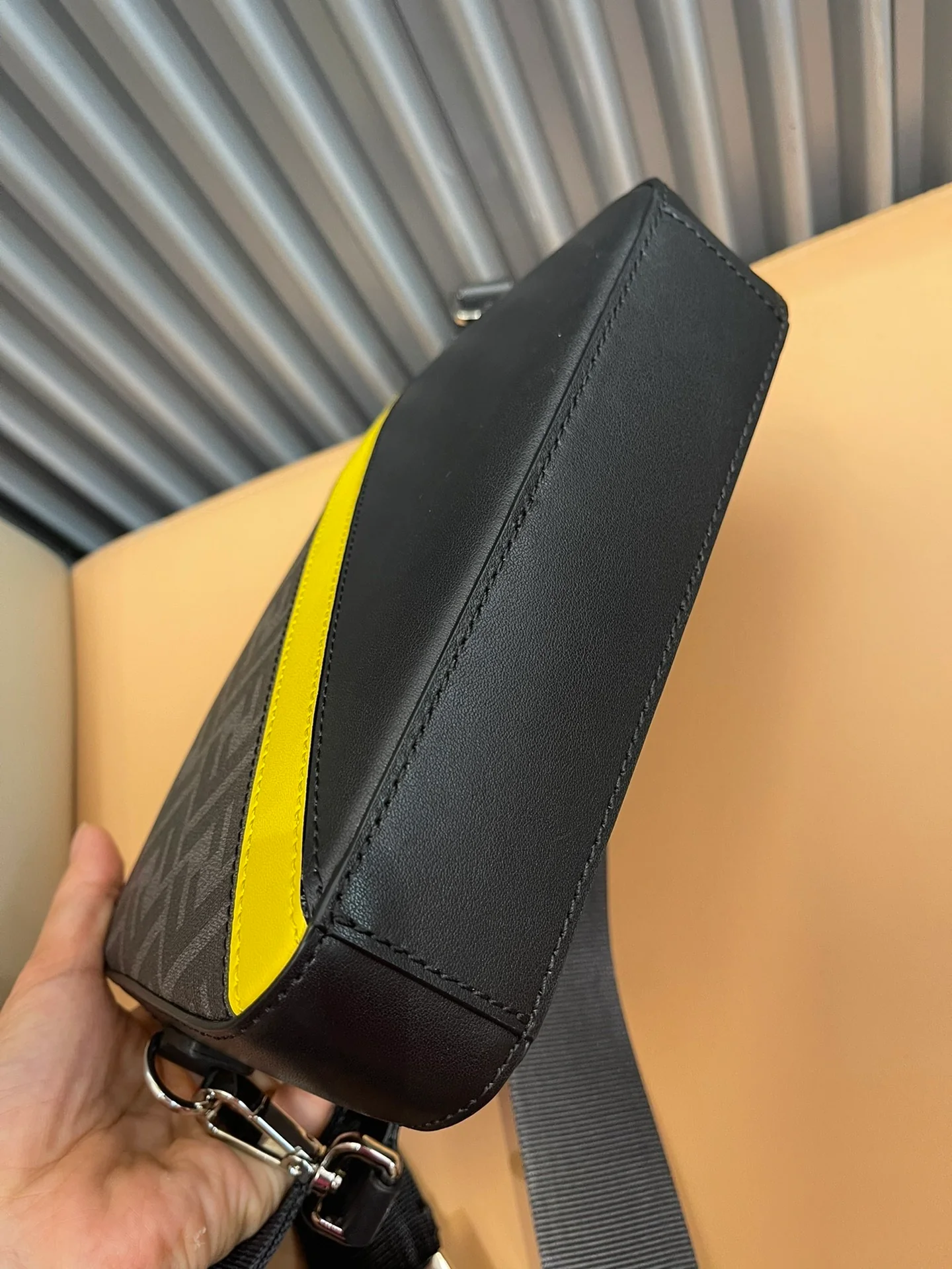 Chic Fendi Crossbody Bag With FF Pattern And Contrasting Yellow Stripe 7m287 - Replicaclubs