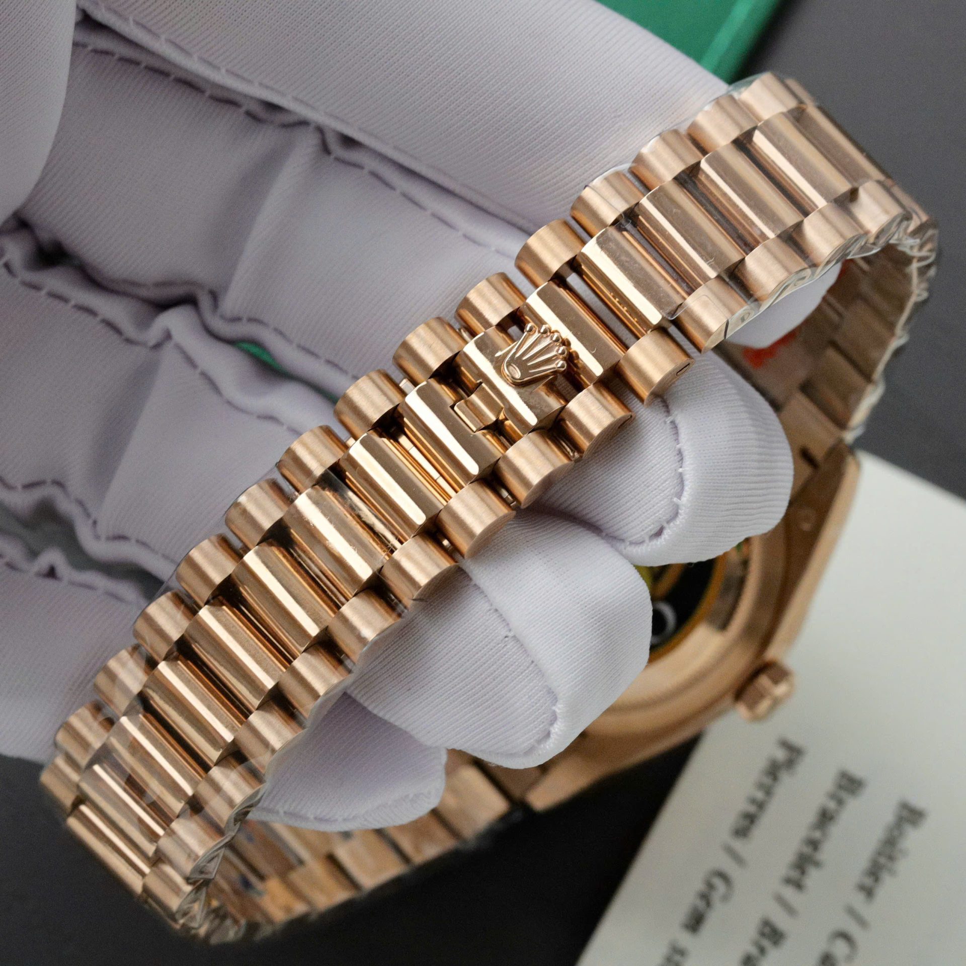 Rolex Day-Date Rose Gold Replica Watch Dial Mother Of Pearl QF Factory 36mm - Elite Watch Atelier