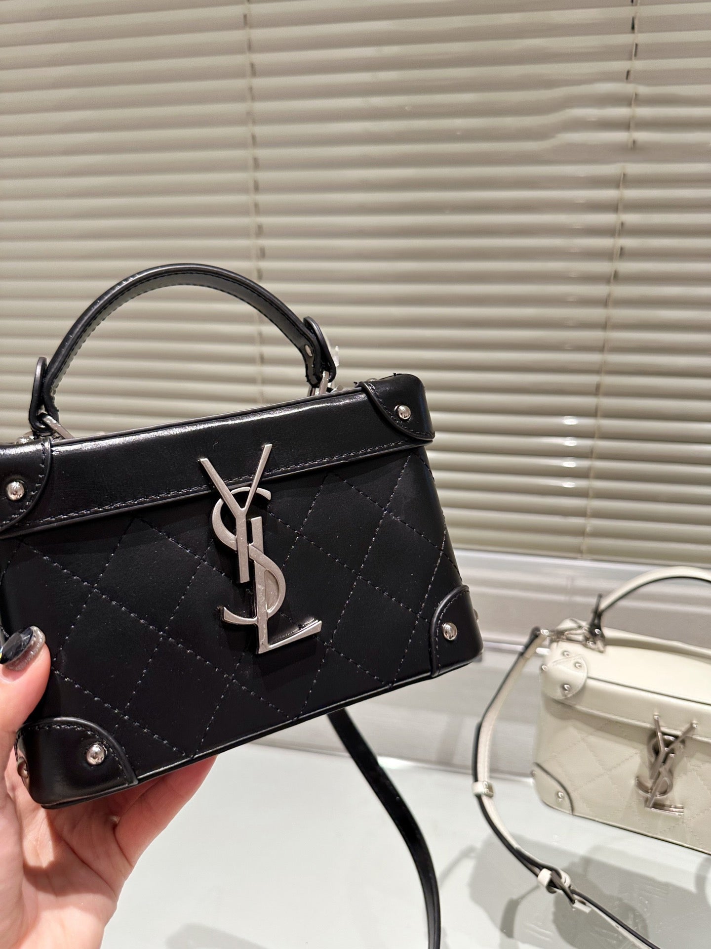 TO – New Luxury Bags SLY 3061:1High-quality replica
