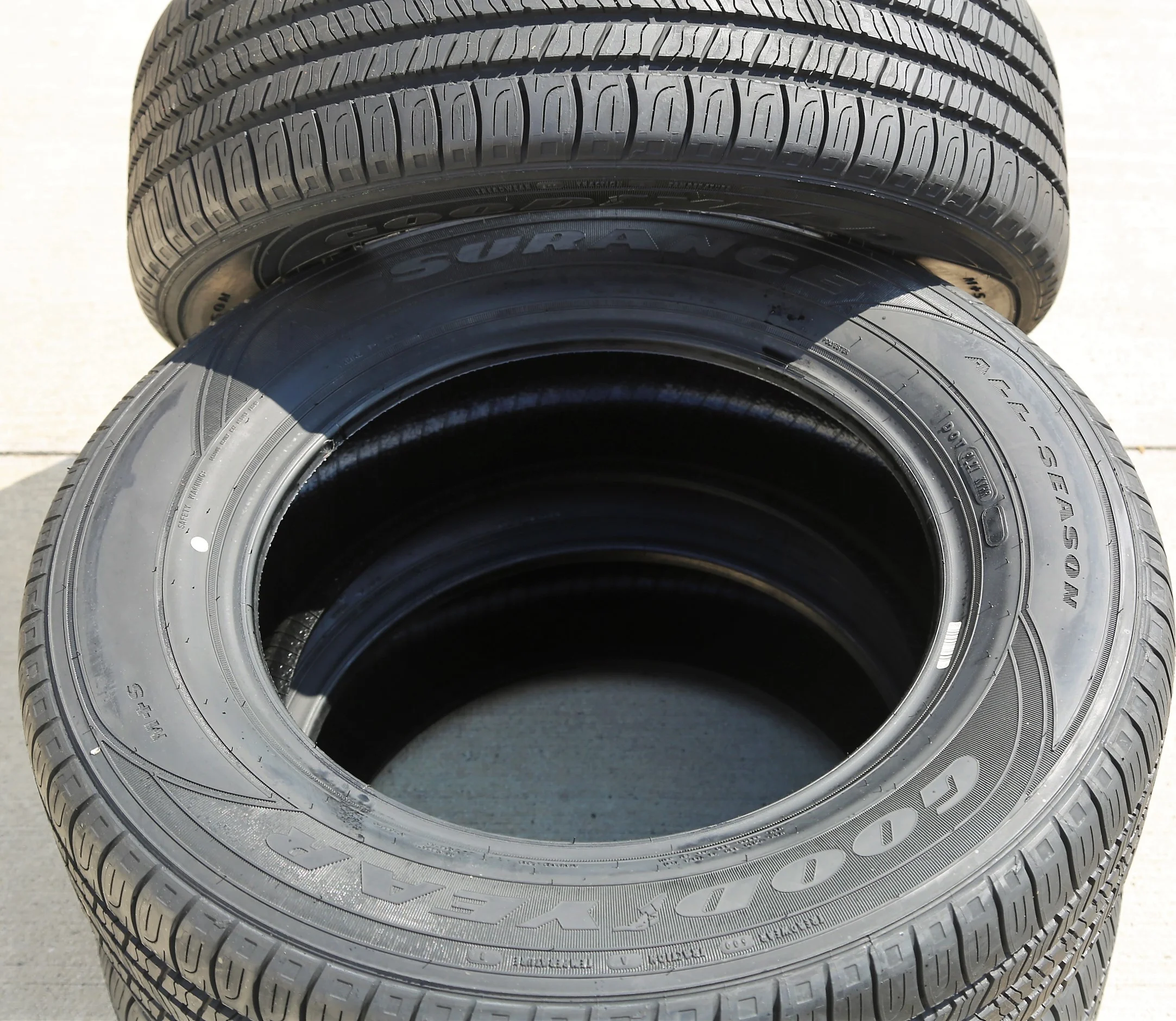 Set of 4 (FOUR) Goodyear Assurance All - Season 205/65R16 95H A/S Tires