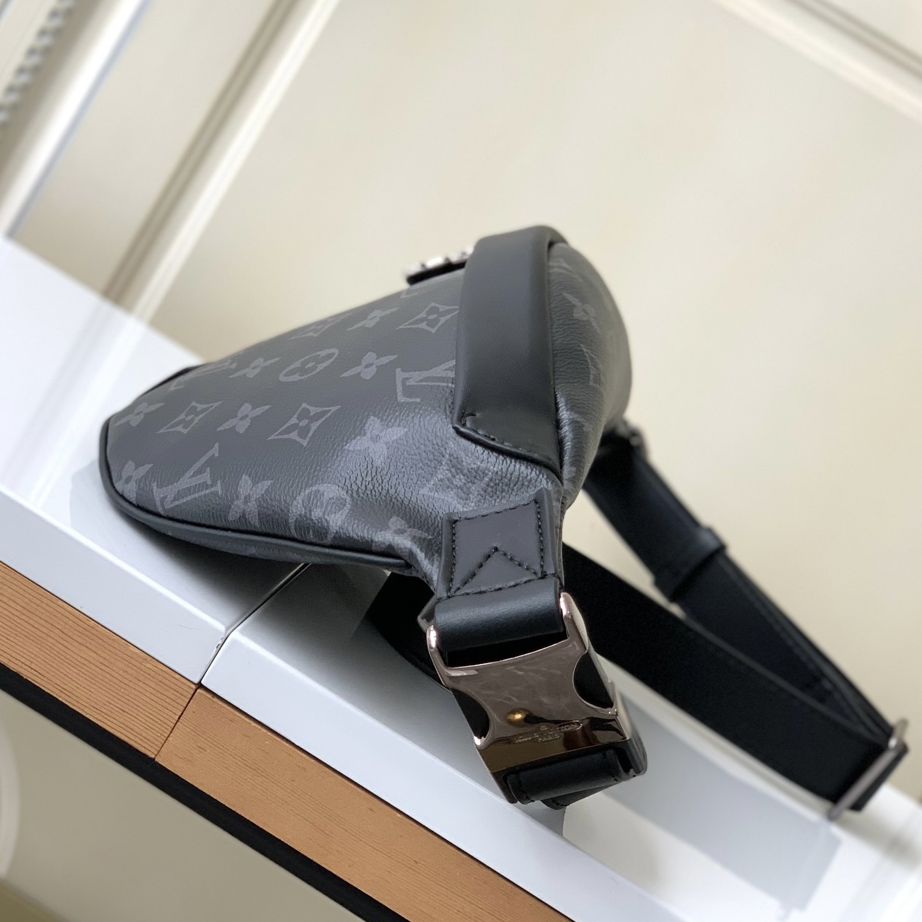LV Discovery Bumbag PM1:1High-quality replica