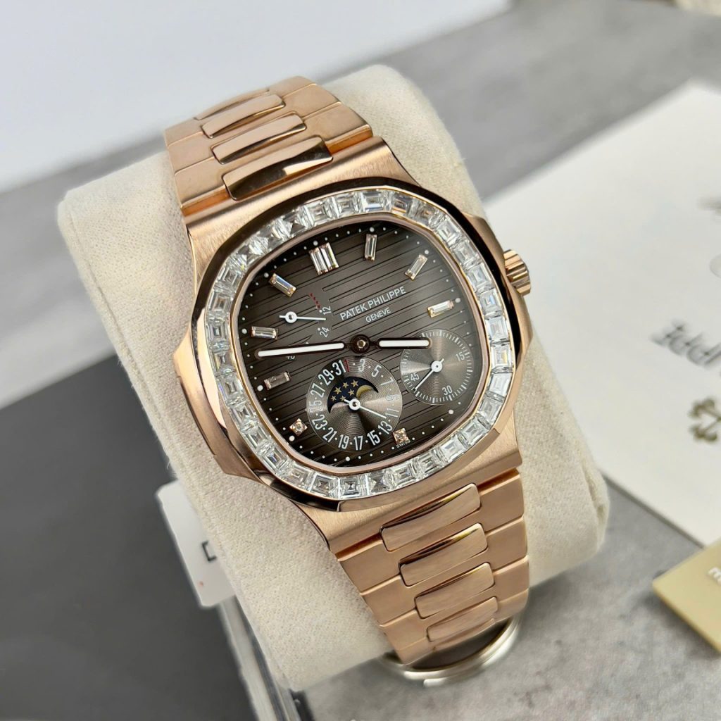 Patek Philippe Nautilus 5724R Gray Dial Replica Watch Gold Wrapped + Moissanite Diamonds PPF 40mm - Top club