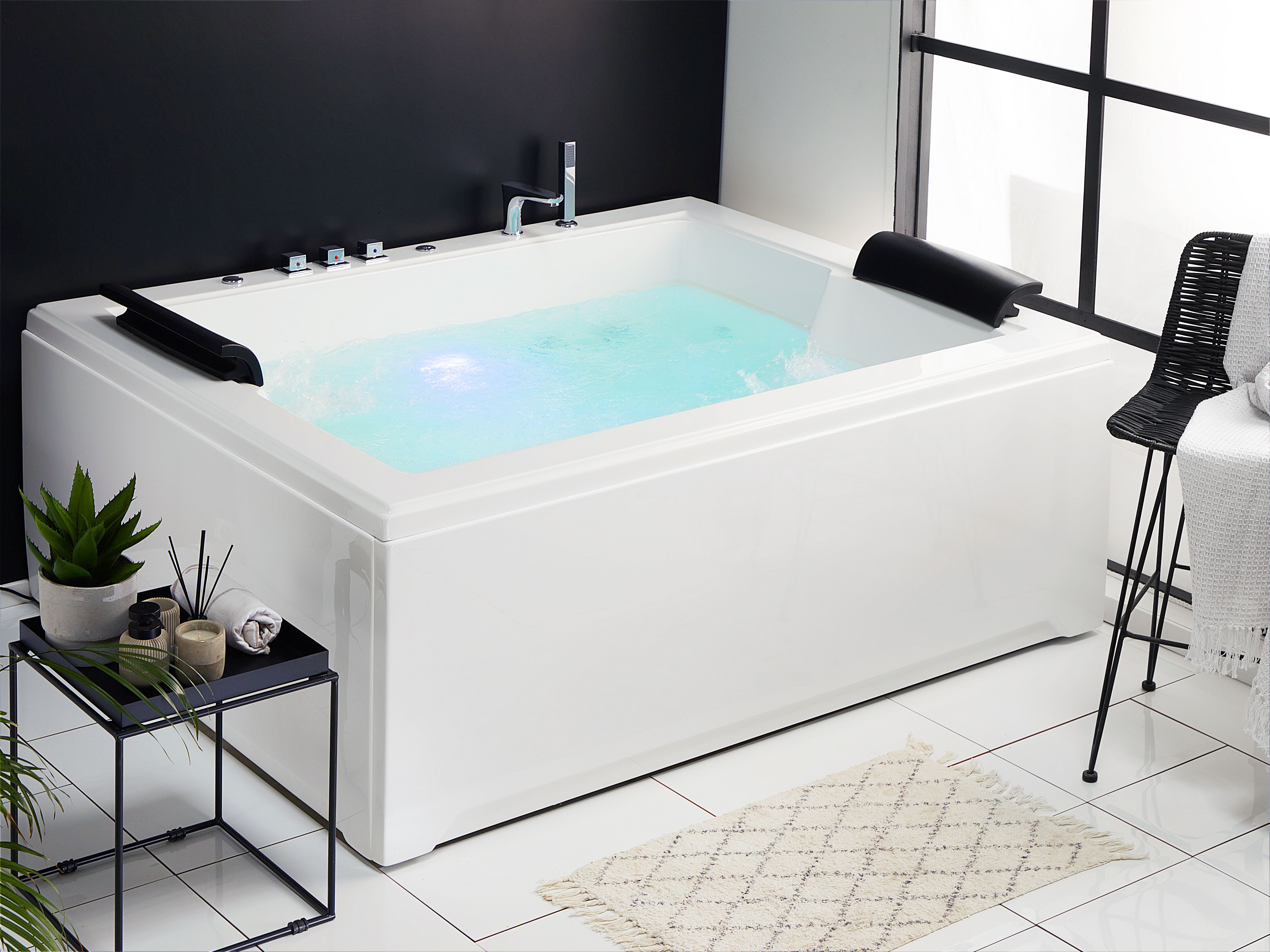 Corner Hot Tub with LED SALAMANCA 1830 x 1420 mm White