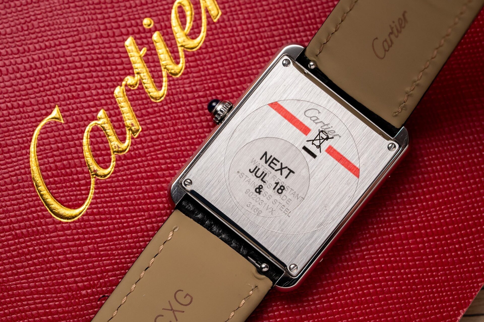Cartier Fake Watch Tank Must W4TA0017 White Dial Leather Strap 33.7 25.5mm - Top club