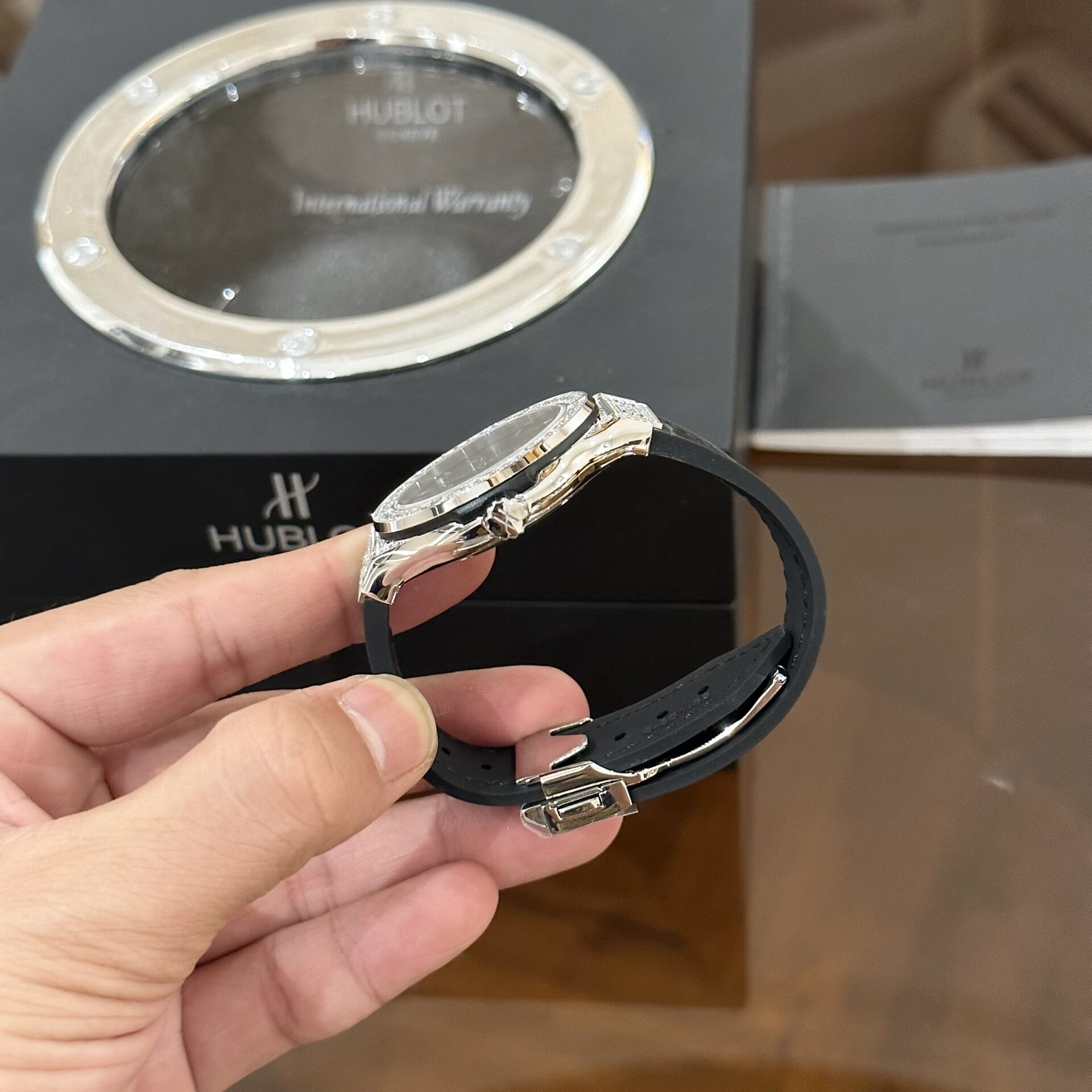Hublot Classic Fusion Rep 1:1 Watch With Diamond Bezel Black HB Factory 38mm - Top club