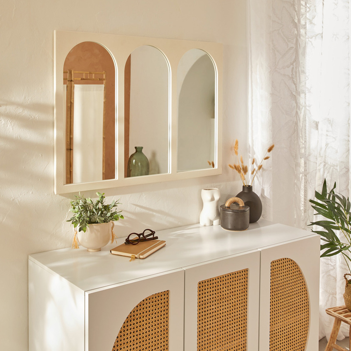 Mirror "Sohane" White, 91x66 cm