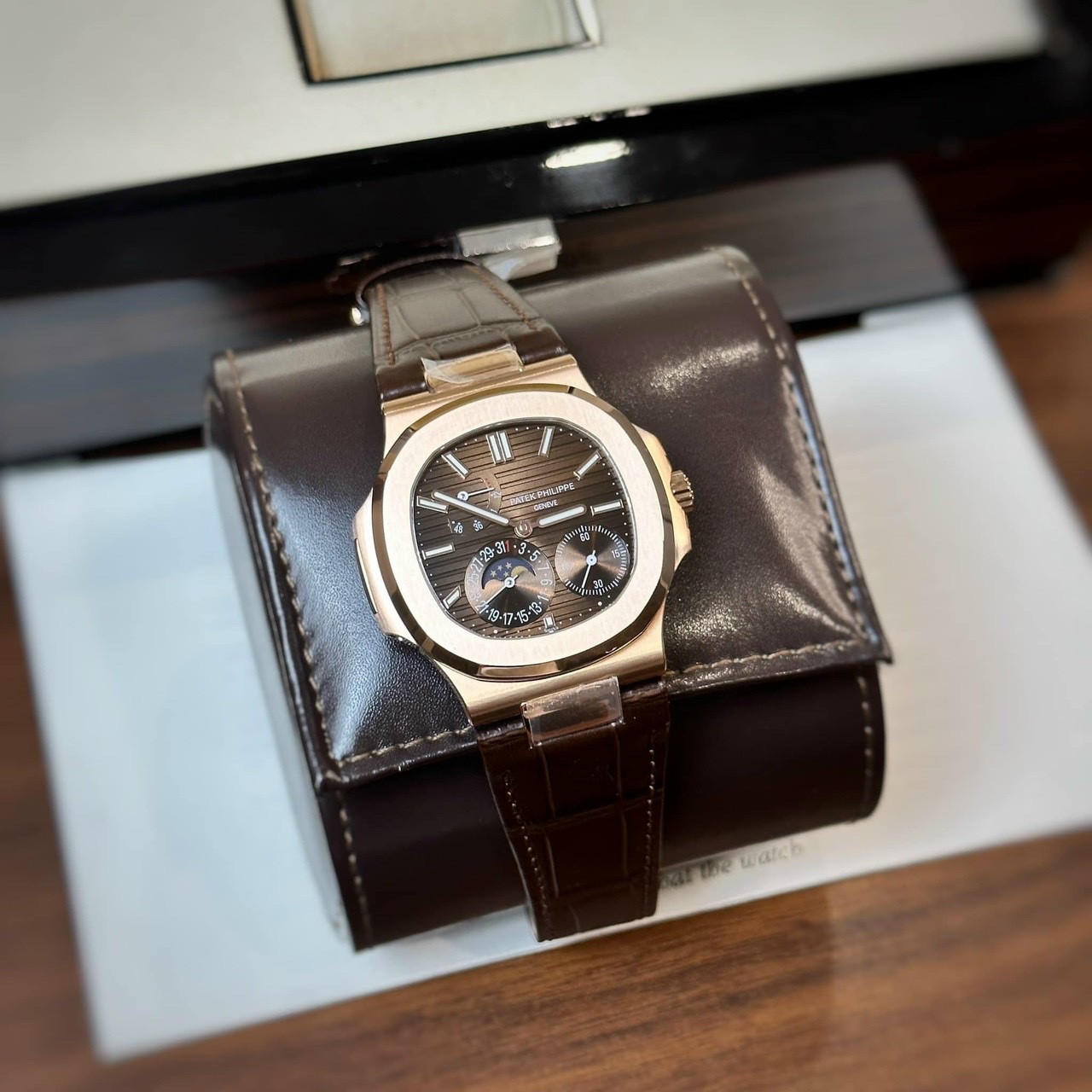 Patek Philippe Replica 1:1 Watch Nautilus 5712 Chocolate Dial Leather Strap GR Factory 40mm - Elite Watch Atelier