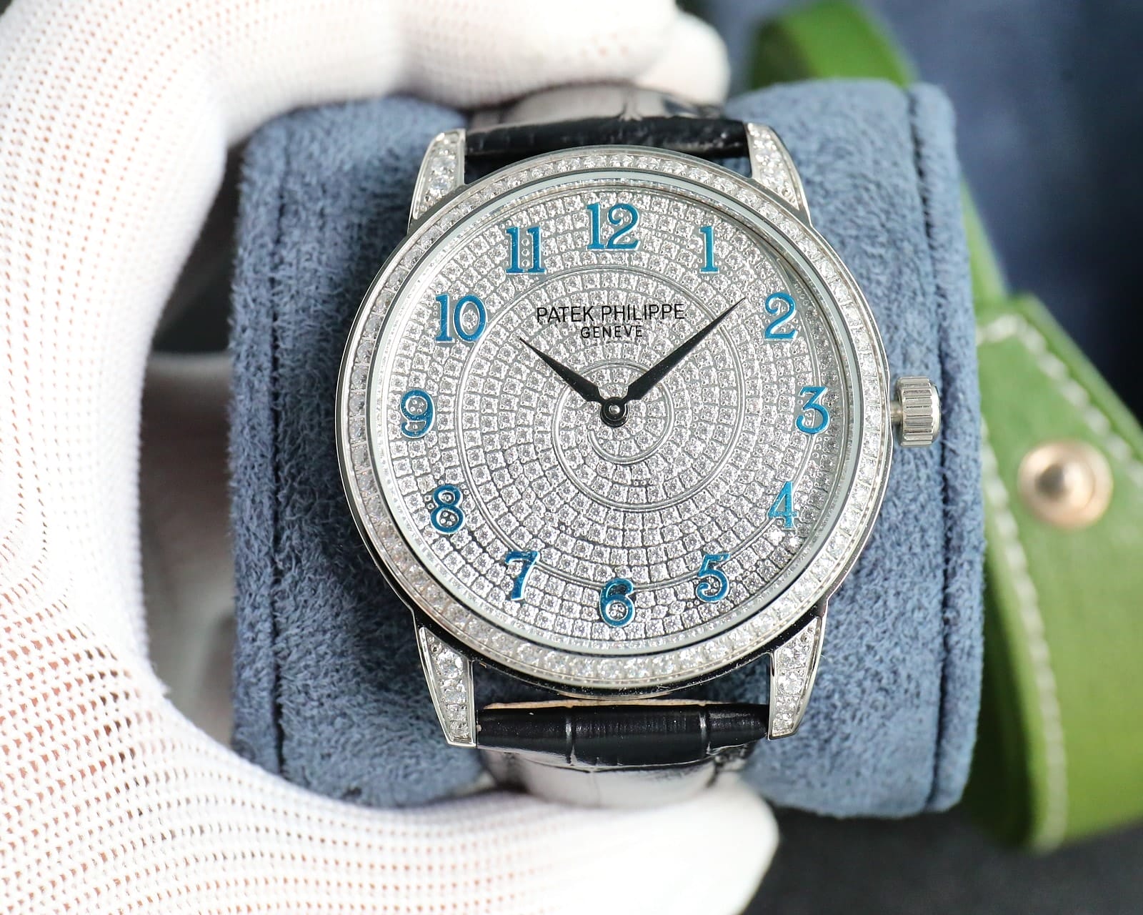 Fake Diamond Watch Patek Philippe Replica Calatrava Diamond Ribbon Joaillerie White Gold Diamond Dial 4978/400G-001 Quartz(1:1 replica) - Top club