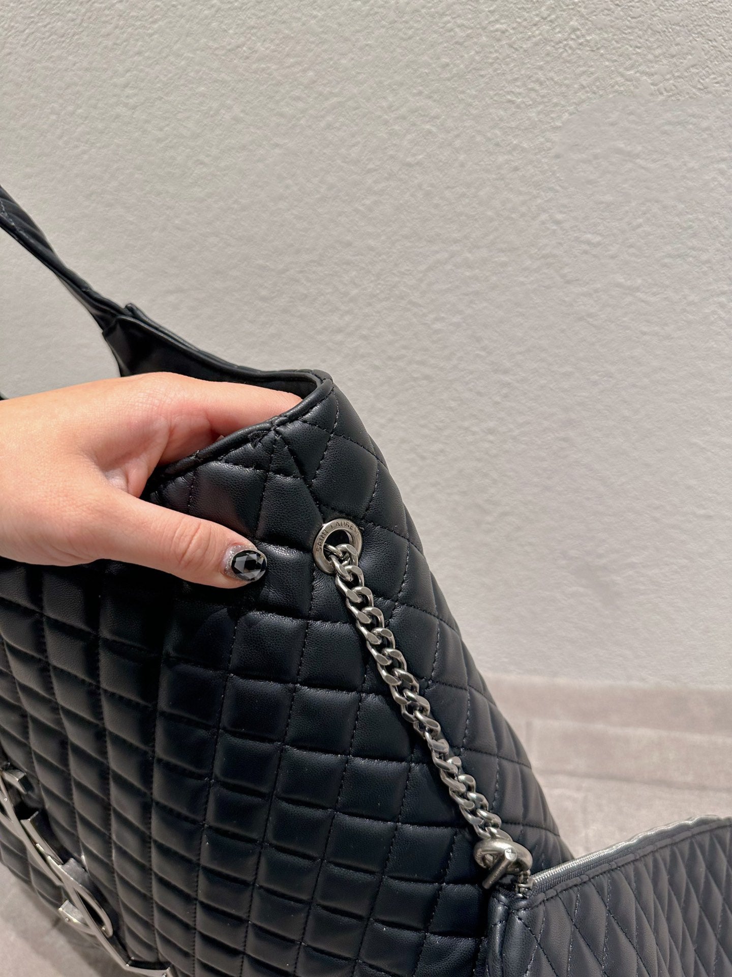 TO – Luxury Bags SLY 2791:1High-quality replica