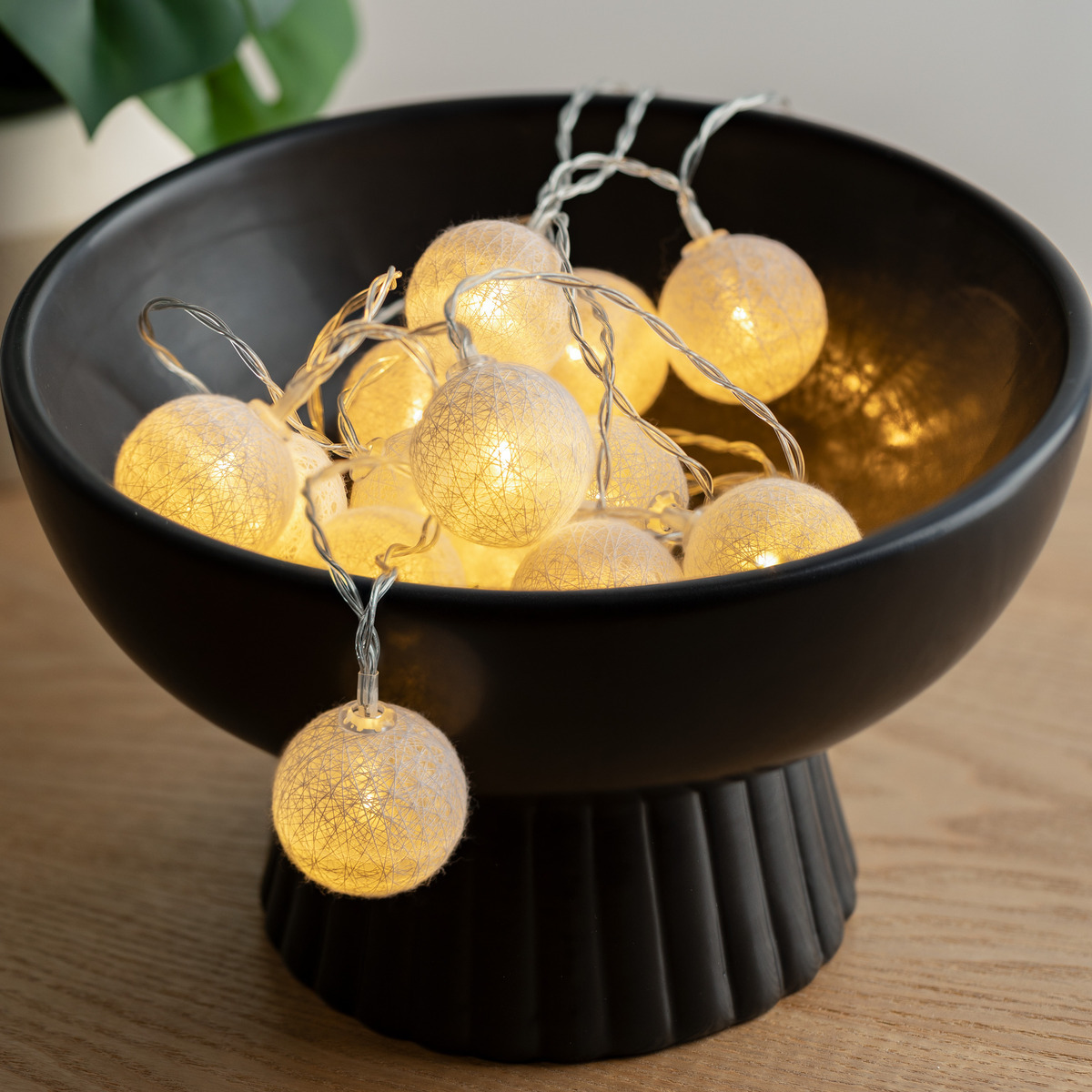 Battery powered LED garland White, L.255 cm