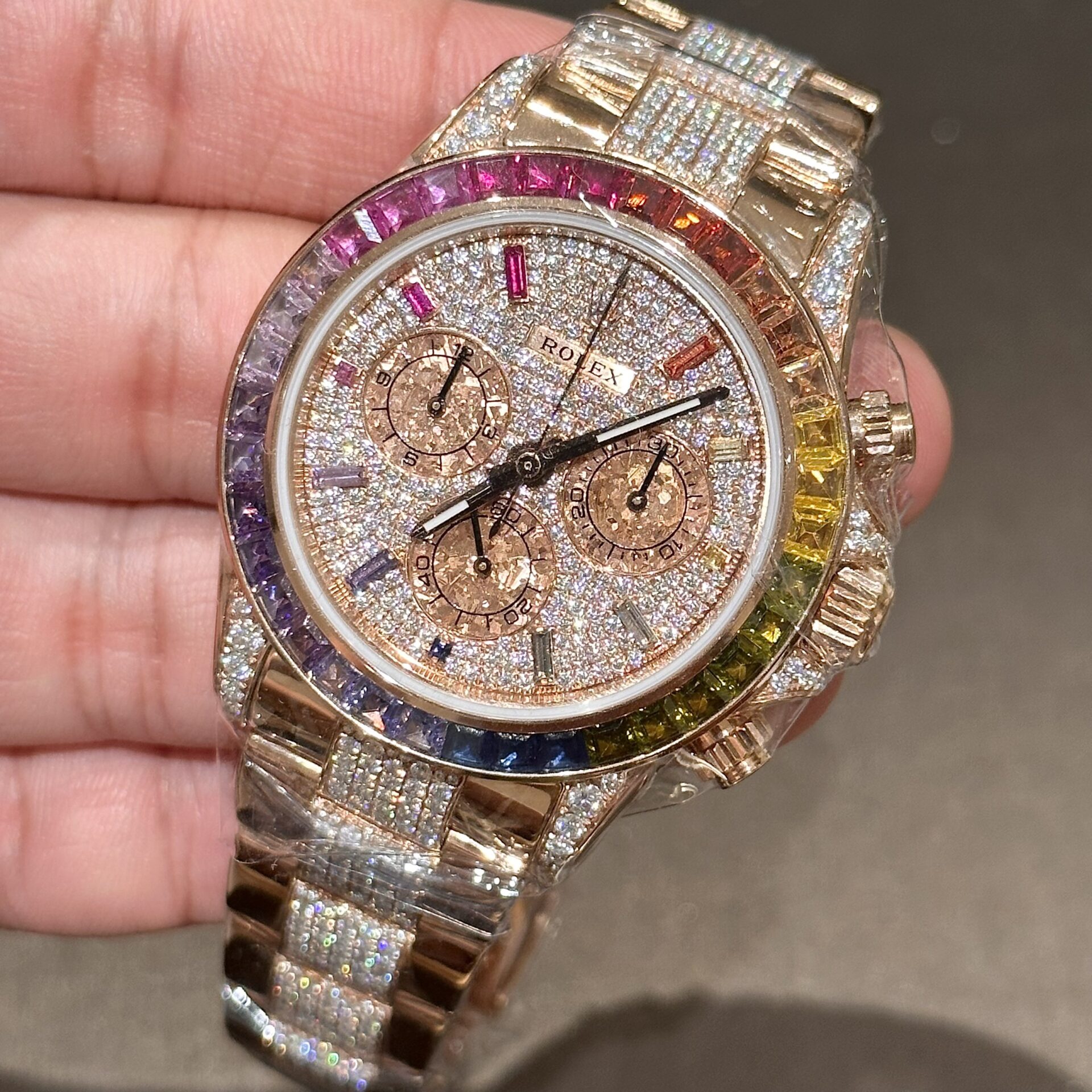 Rolex Daytona Rainbow Replica Watch Gold Wrapped With Moissanite Diamonds 40mm - Top club