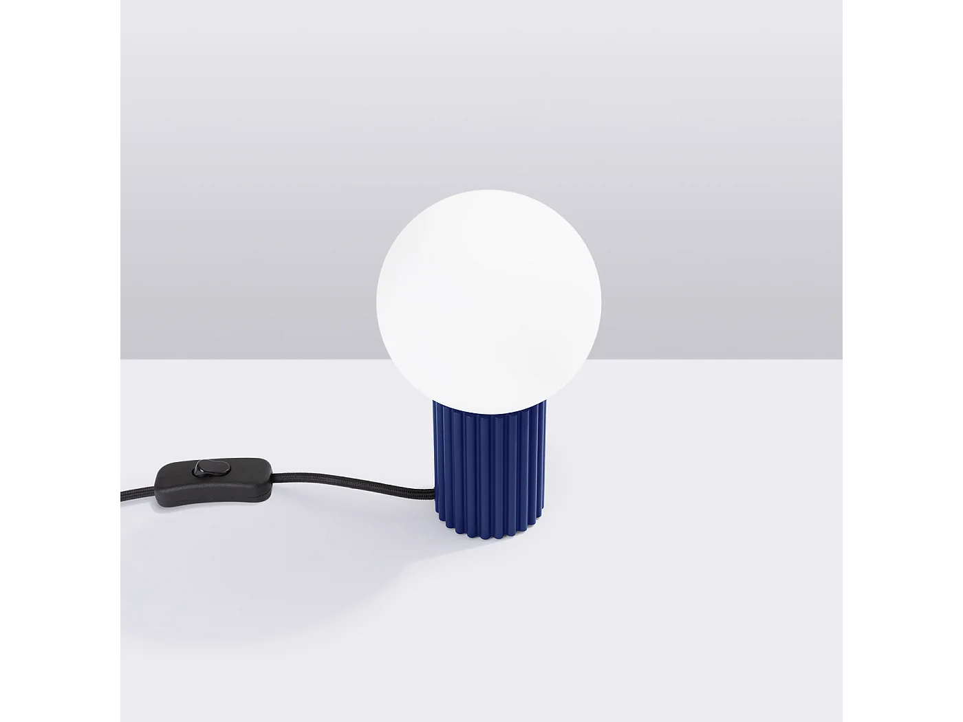 Lampe De Bureau Halo Moderne En Aluminium/Verre - 1 Sources Lumineuses - L.12 X H.19 Cm - Outremer