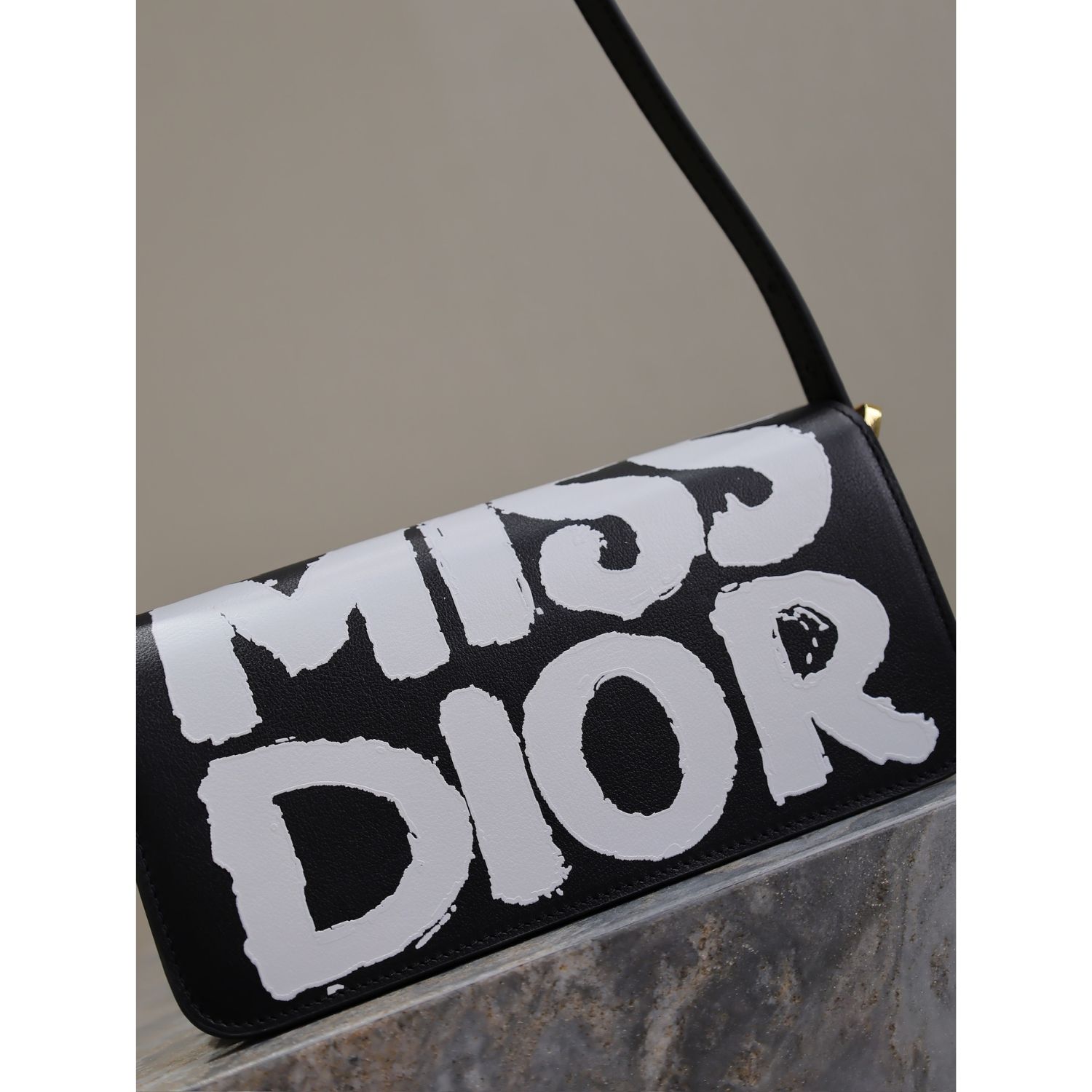 Miss Dior Flap Bag Black & White For Women 22cm/8.5in  – M2610UZCJ_M9111:1High-quality replica