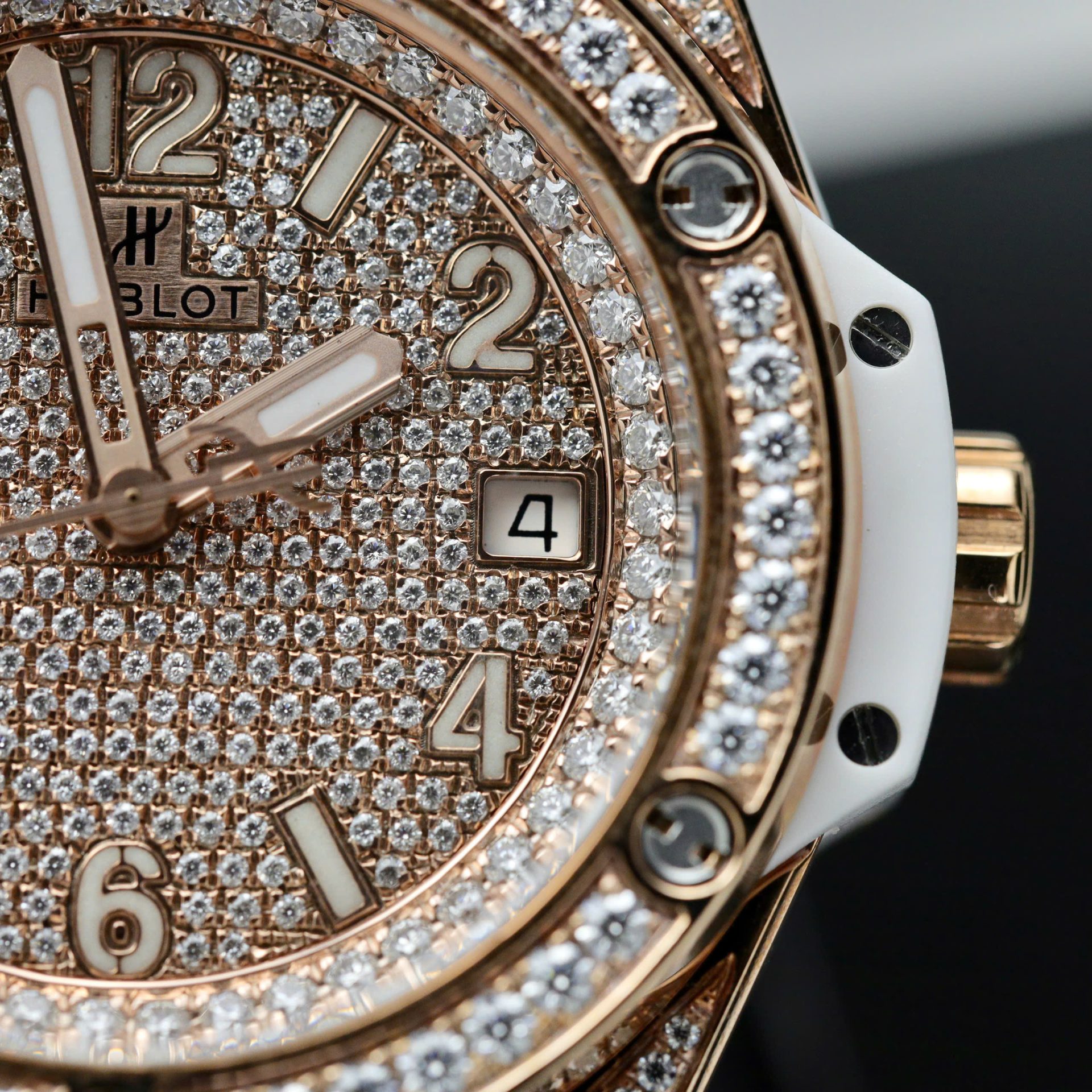 Hublot Big Bang One Click King Gold Custom Moissanite Diamonds Hong Kong 39mm - Top club