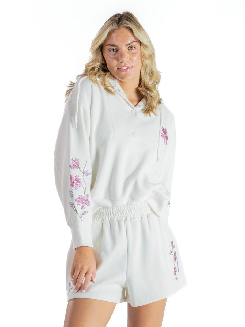 0126-SHRT-LNGE-EMB-PEARL - Simply Southern Outlet