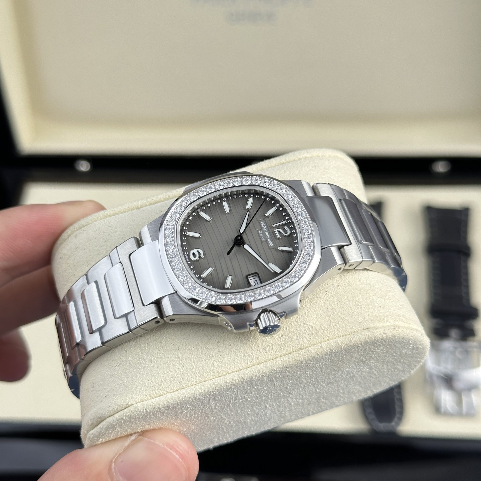 Patek Philippe Fake Watch Nautilus 7010 Gray Dial Womens 32mm - Top club
