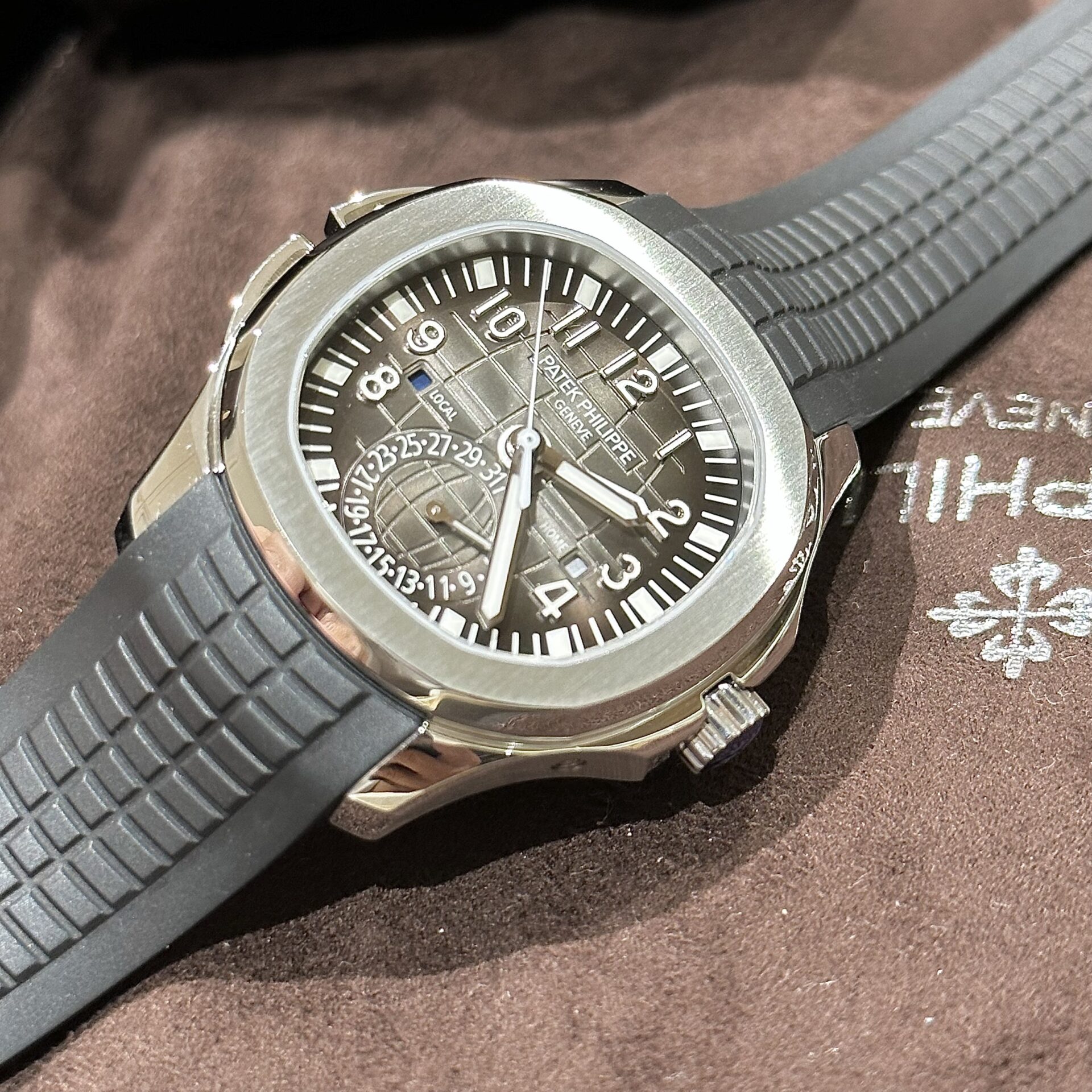 Patek Philippe Aquanaut 5164A Replica 1:1 Watch Gray Dial 40.8mm - Top club