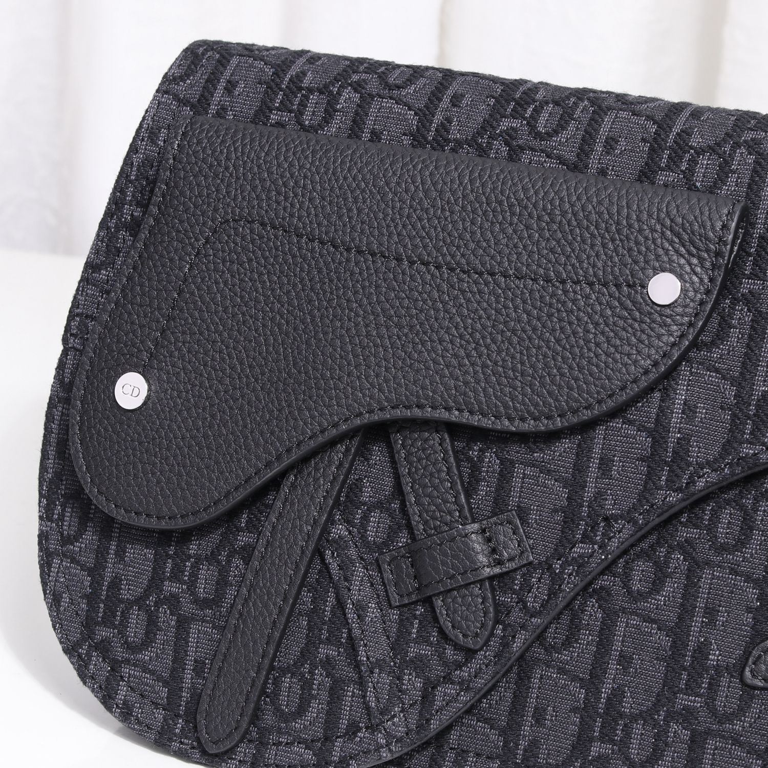 The Saddle Pouch Dior Oblique Jacquard White/Black For Women‎ 9.5in/24cm CD1:1High-quality replica