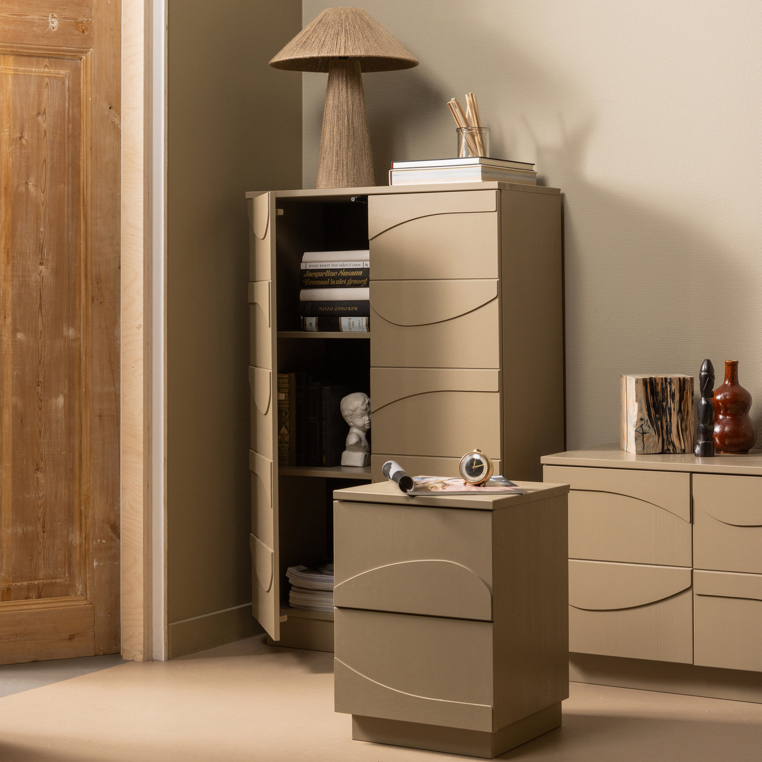 WOOOD Teo Kast - Grenenhout - Mud - 116x72x35