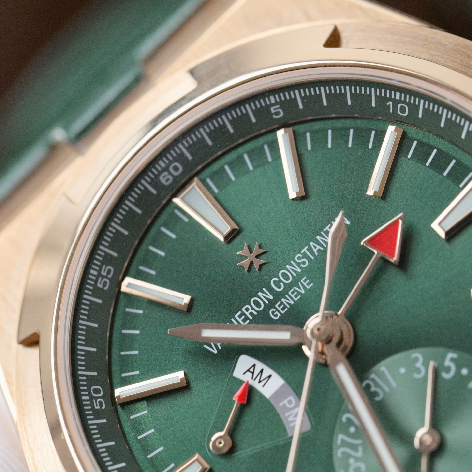 Vacheron Constantin Overseas Dual Time 7900V Replica 11 Watch Green 41mm - Top club