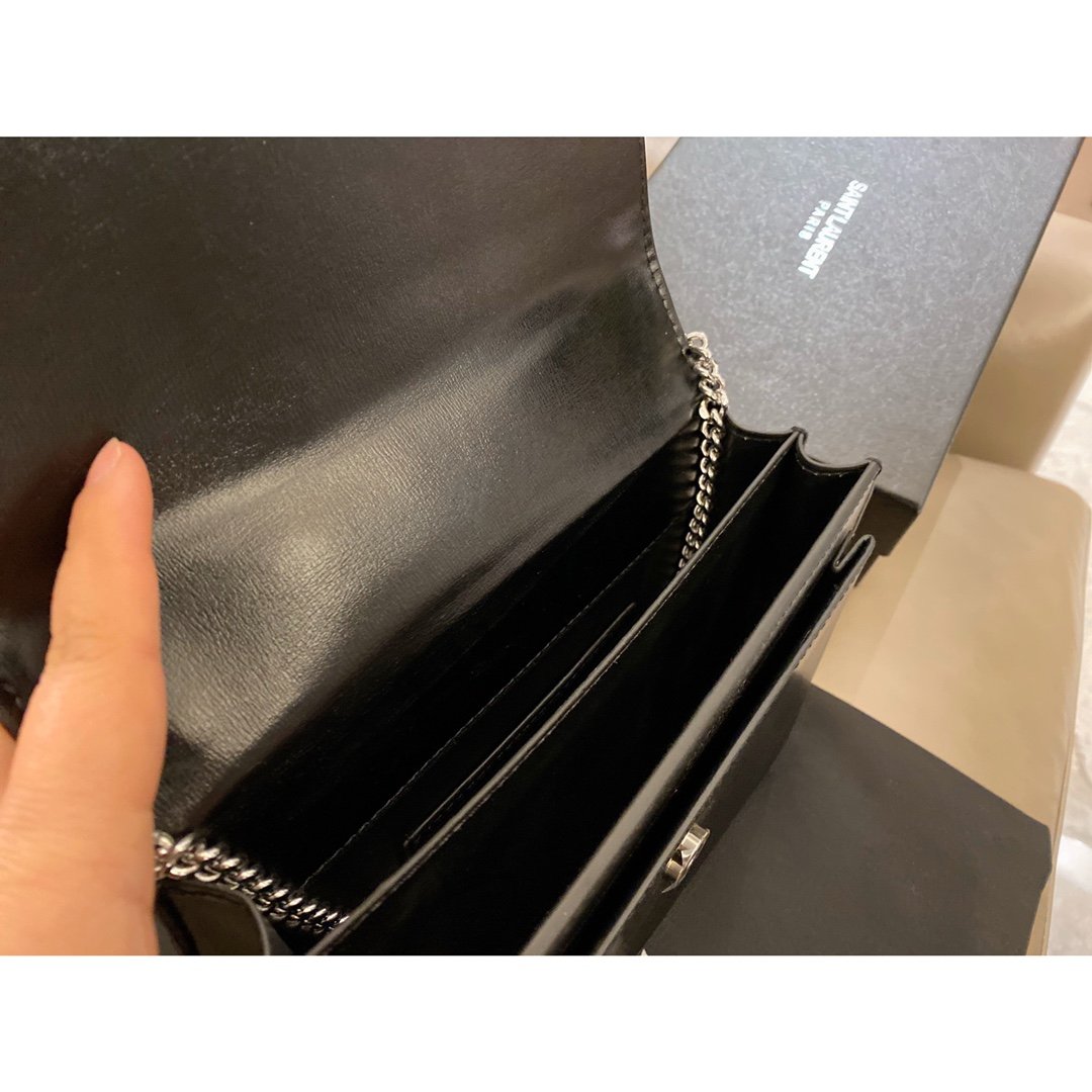 TO – Luxury Edition Bags SLY 1821:1High-quality replica