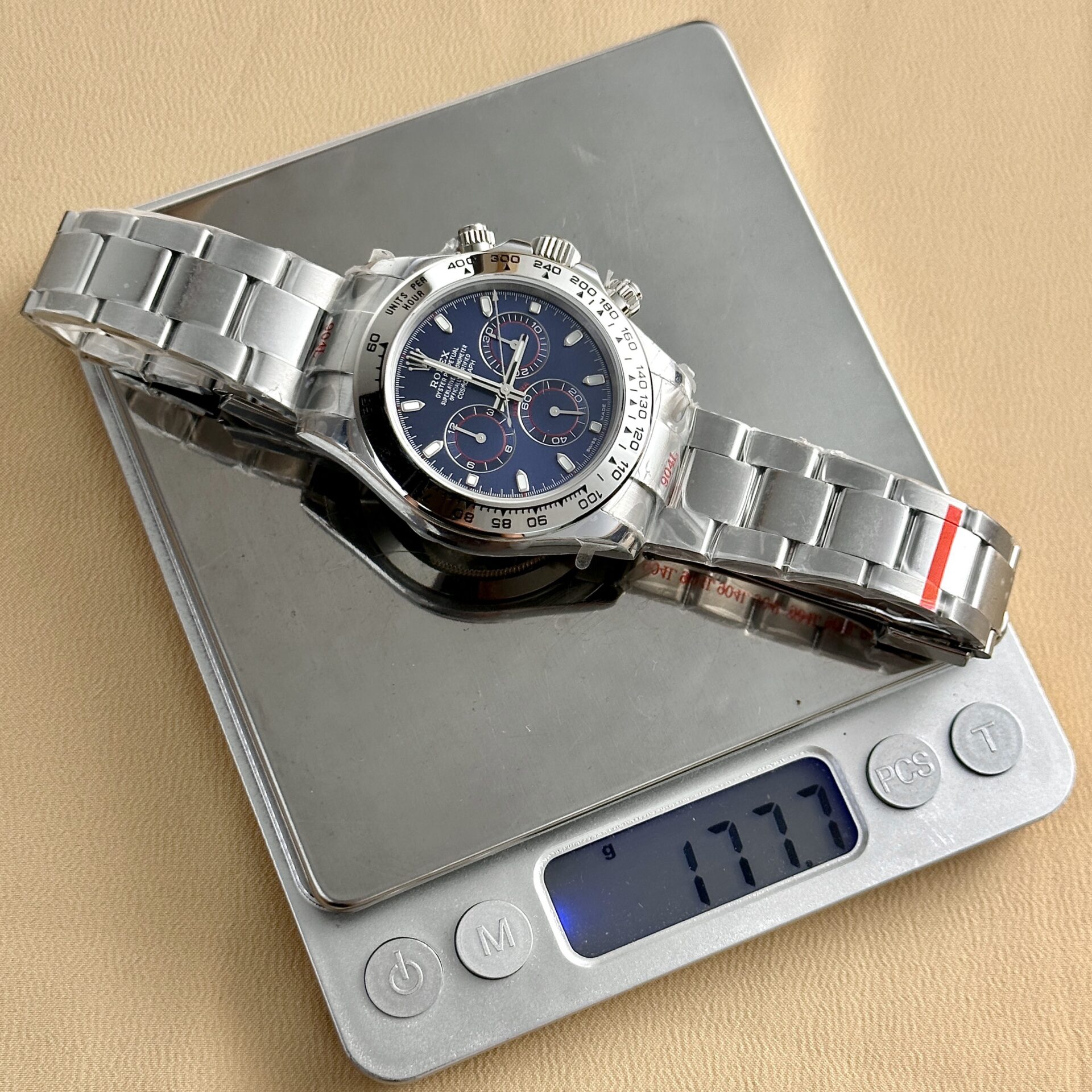 Rolex Cosmograph Daytona 116506 Replica 1:1 Watch Refined Blue Dial 40mm - Elite Watch Atelier