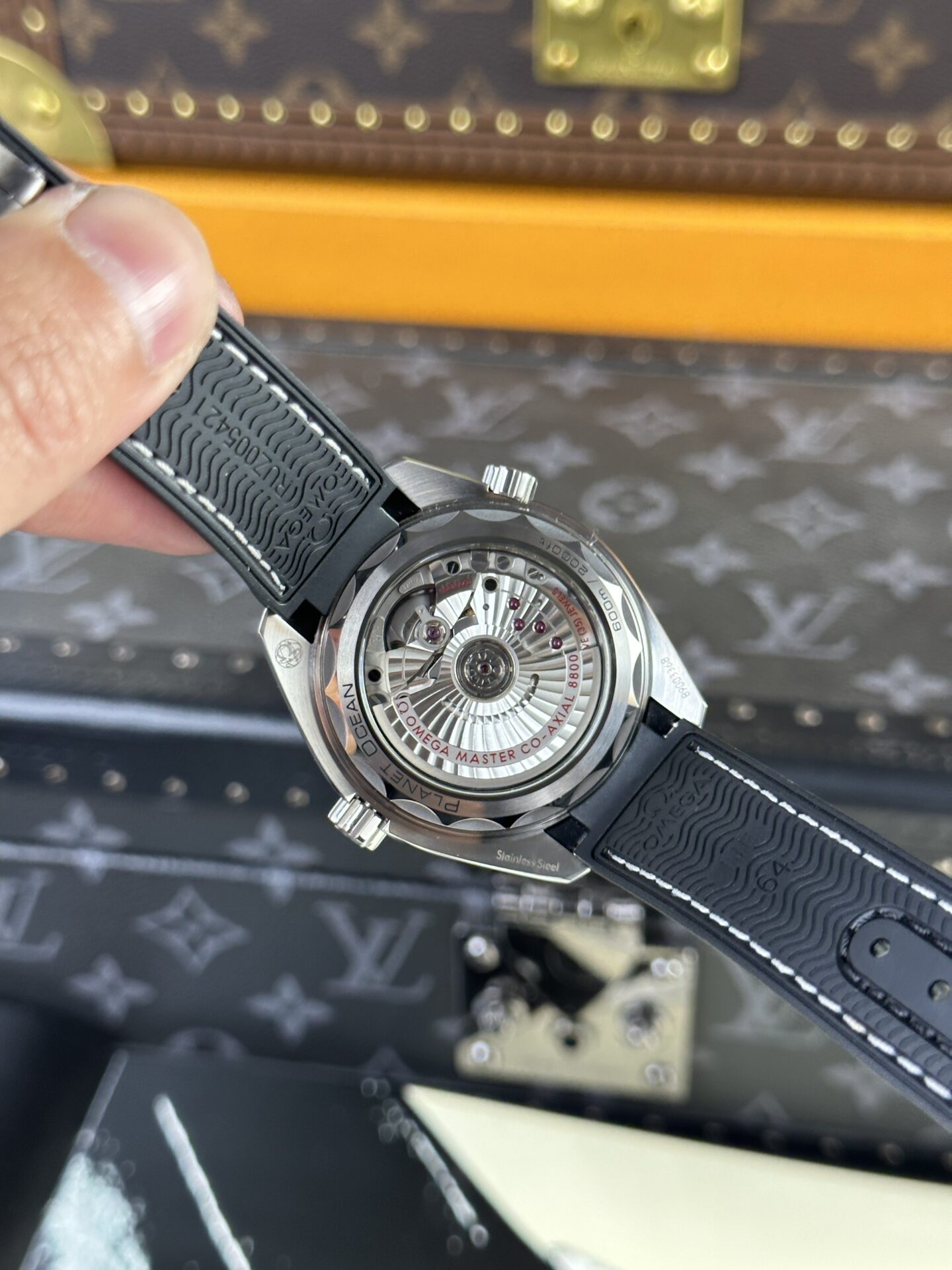 Omega Seamaster Planet Ocean Replica Watch Black Dial VS Factory 39.5mm - Top club