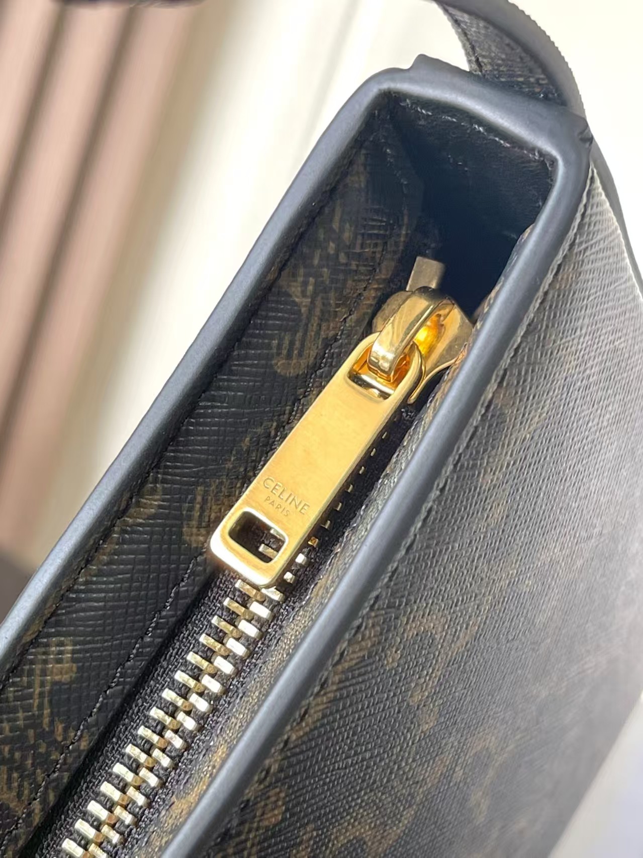 CELINE TINA SHOULDER BAG1:1High-quality replica