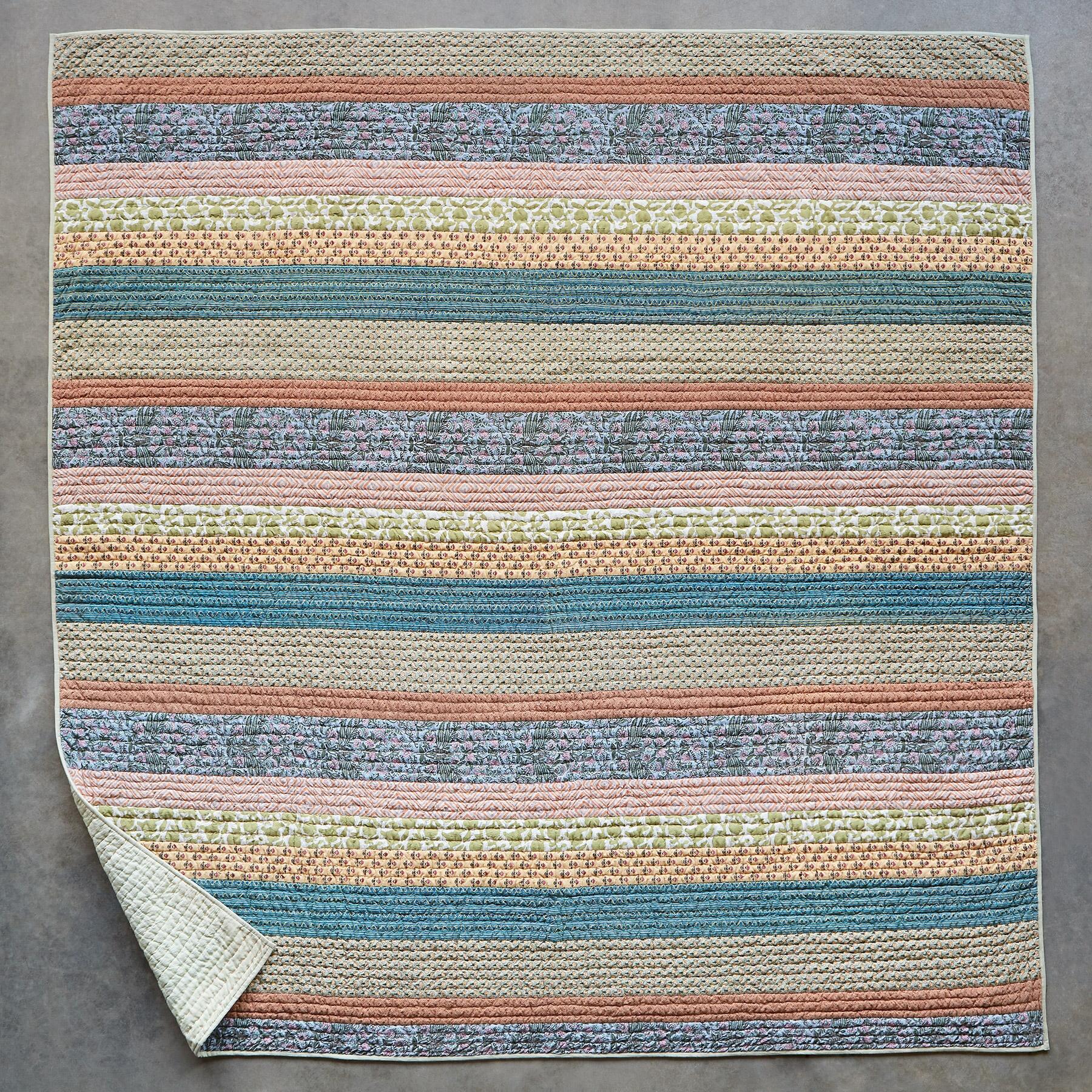 Horizons Quilt - Sundance Clothing