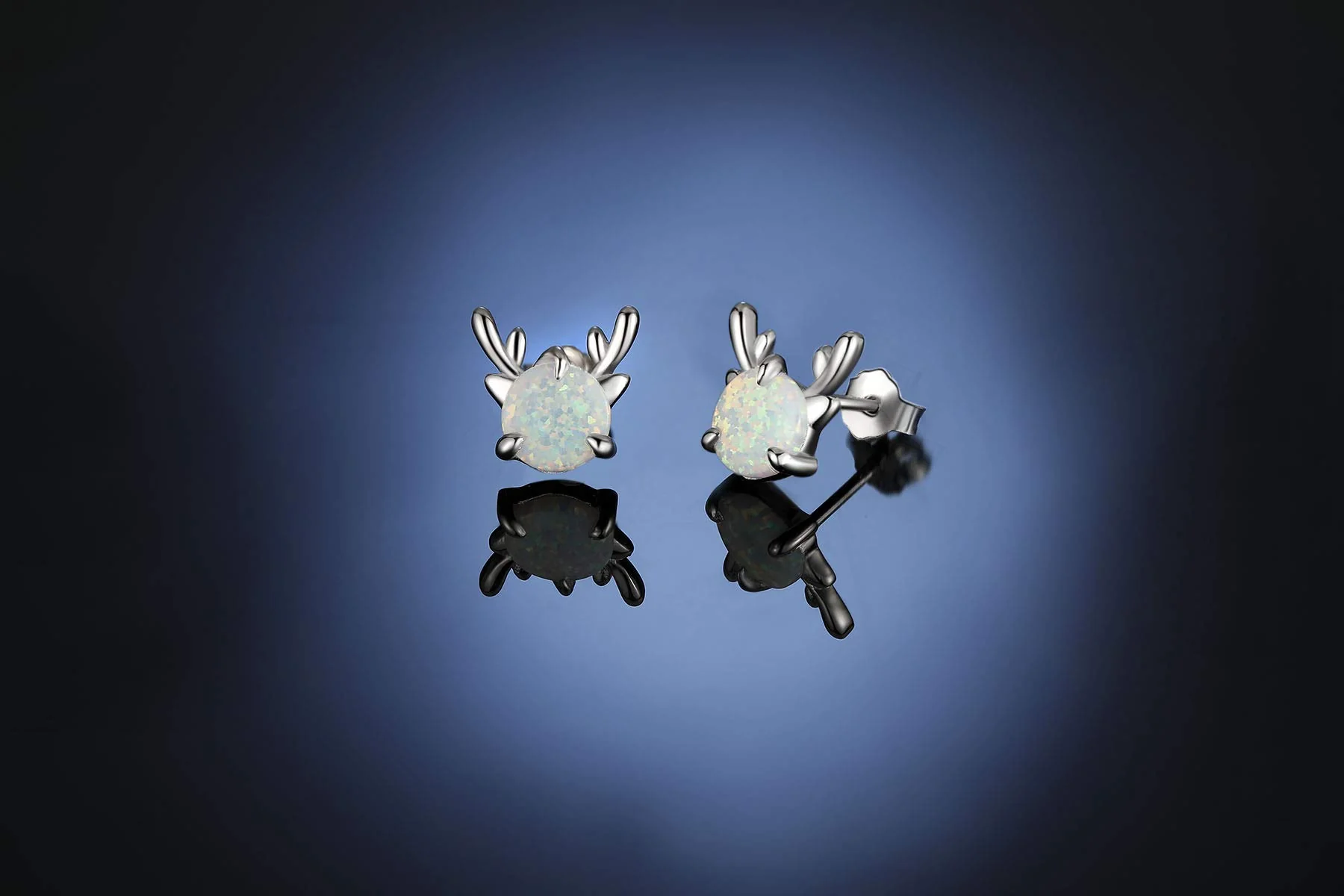 Reindeer Opal Stud Earrings Classic Retro Christmas Exclusive Antler Deer Earrings for Girl and Daughter
