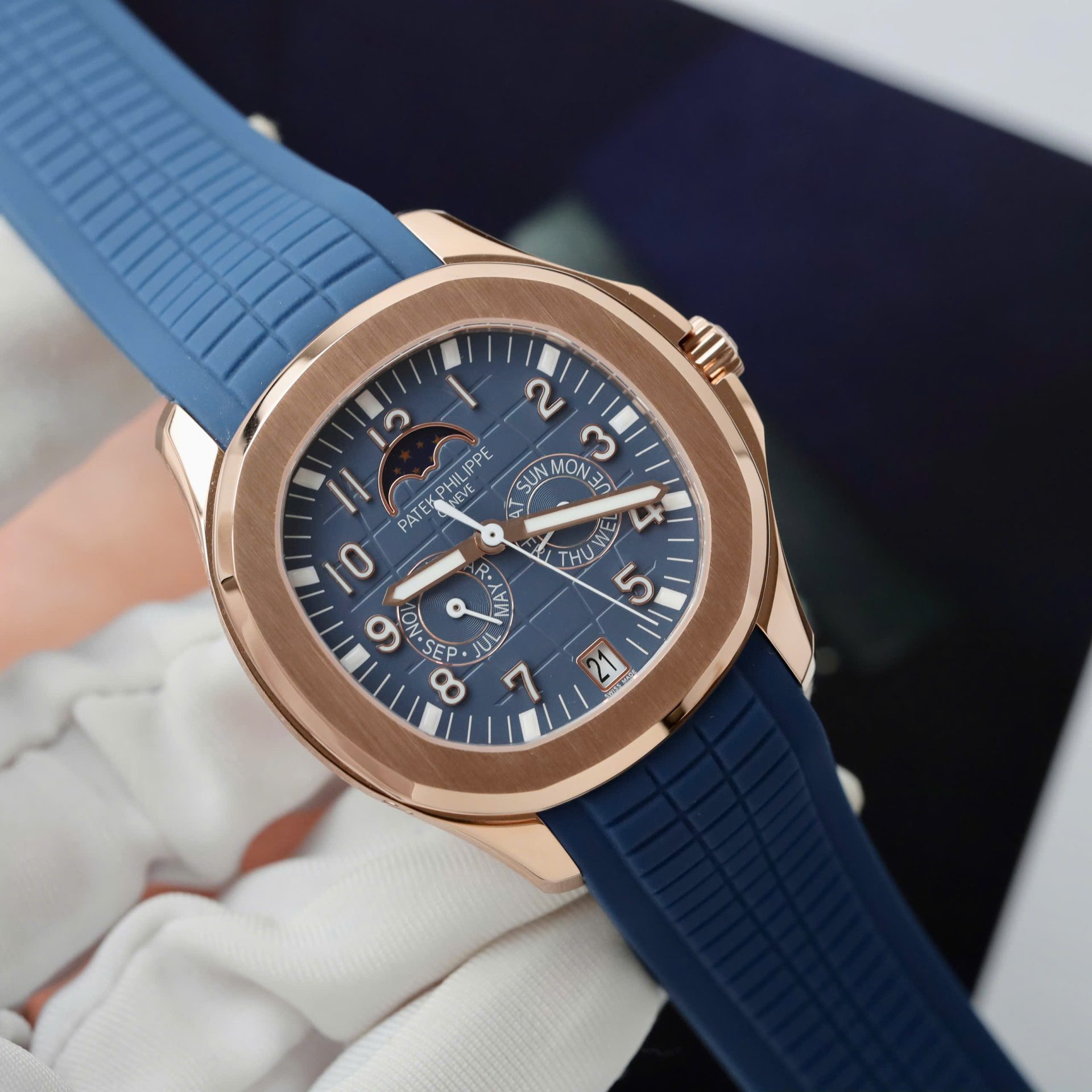 Patek Philippe Best Replica Watch Aquanaut 5261R Automatic Swiss Movement Blue Dial 40mm - Top club