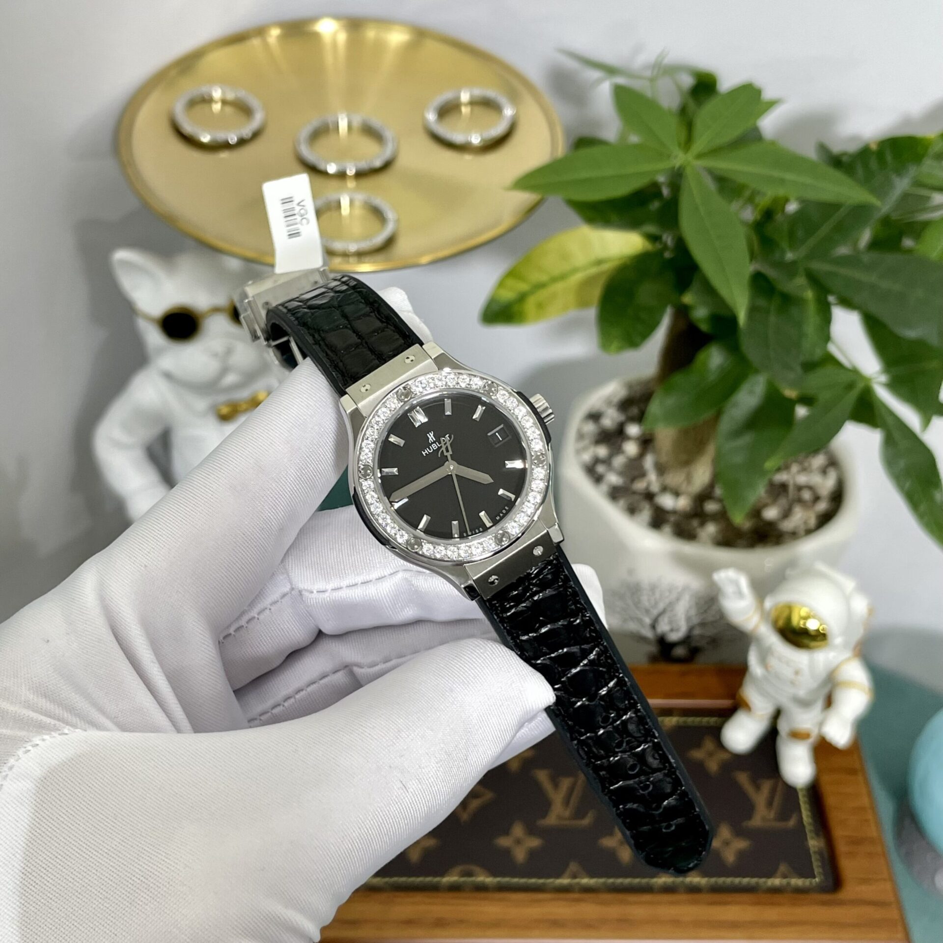 Hublot Replica Watch Classic Fusion Custom Moissanite Diamonds Black Dial 33mm - Elite Watch Atelier