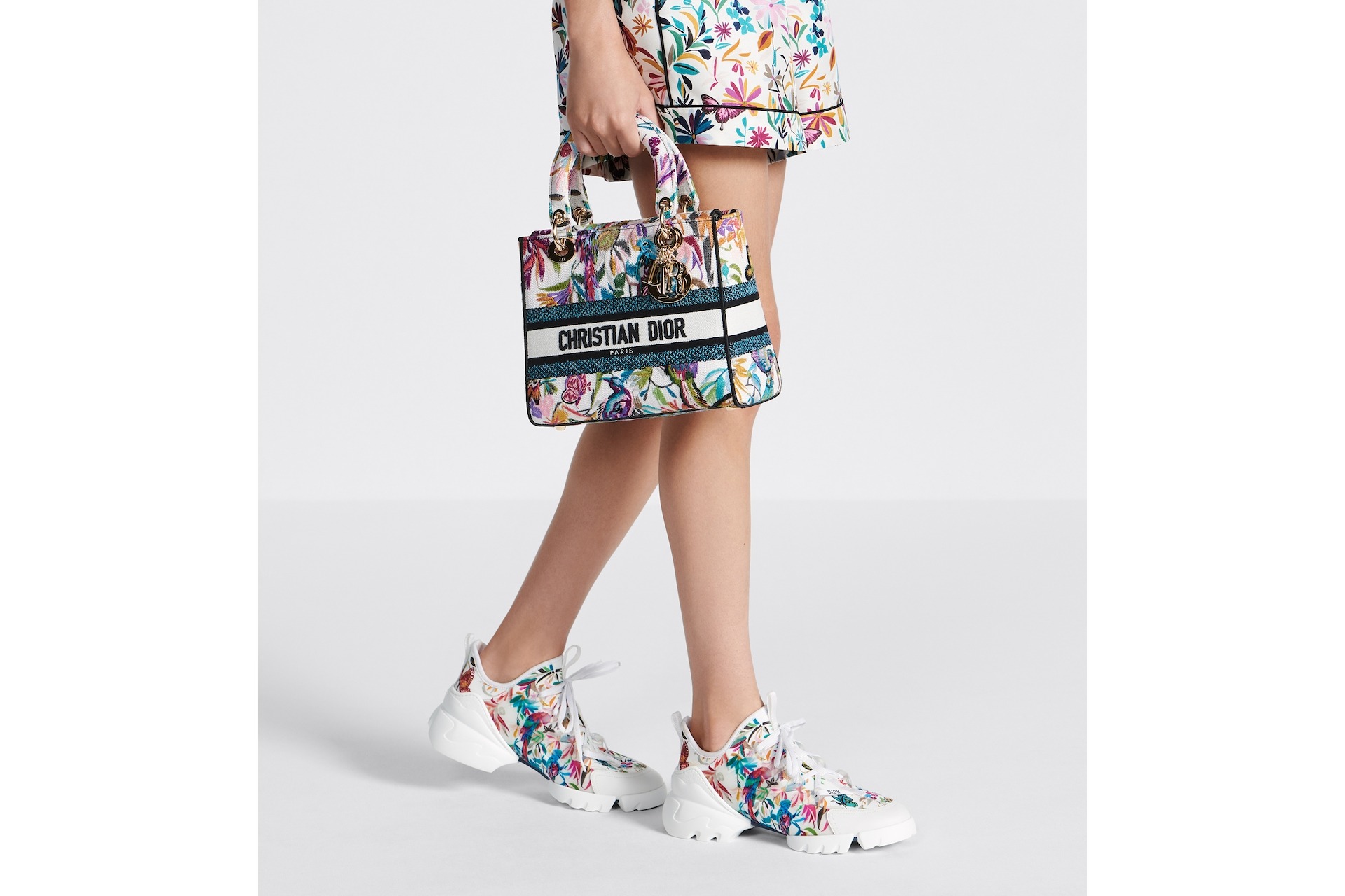 Christian Dior Medium Lady D-Lite Bag White Multicolor For Women M0565OECJ_M933 – 24 Cm/ 9.5 Inches1:1High-quality replica