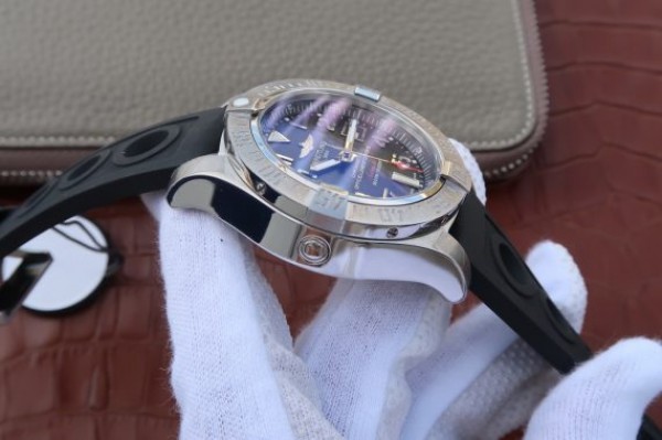 Replica Breitling Avenger II Seawolf SS GF Black Dial Black Rubber Strap A2824 - Top club