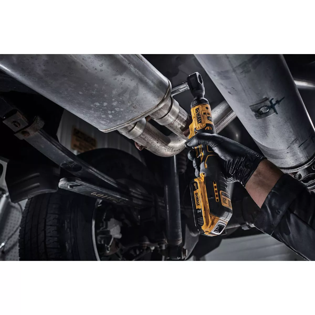 DEWALT ATOMIC 20V MAX Brushless 3/8 In. Cordless Ratchet (Tool Only)