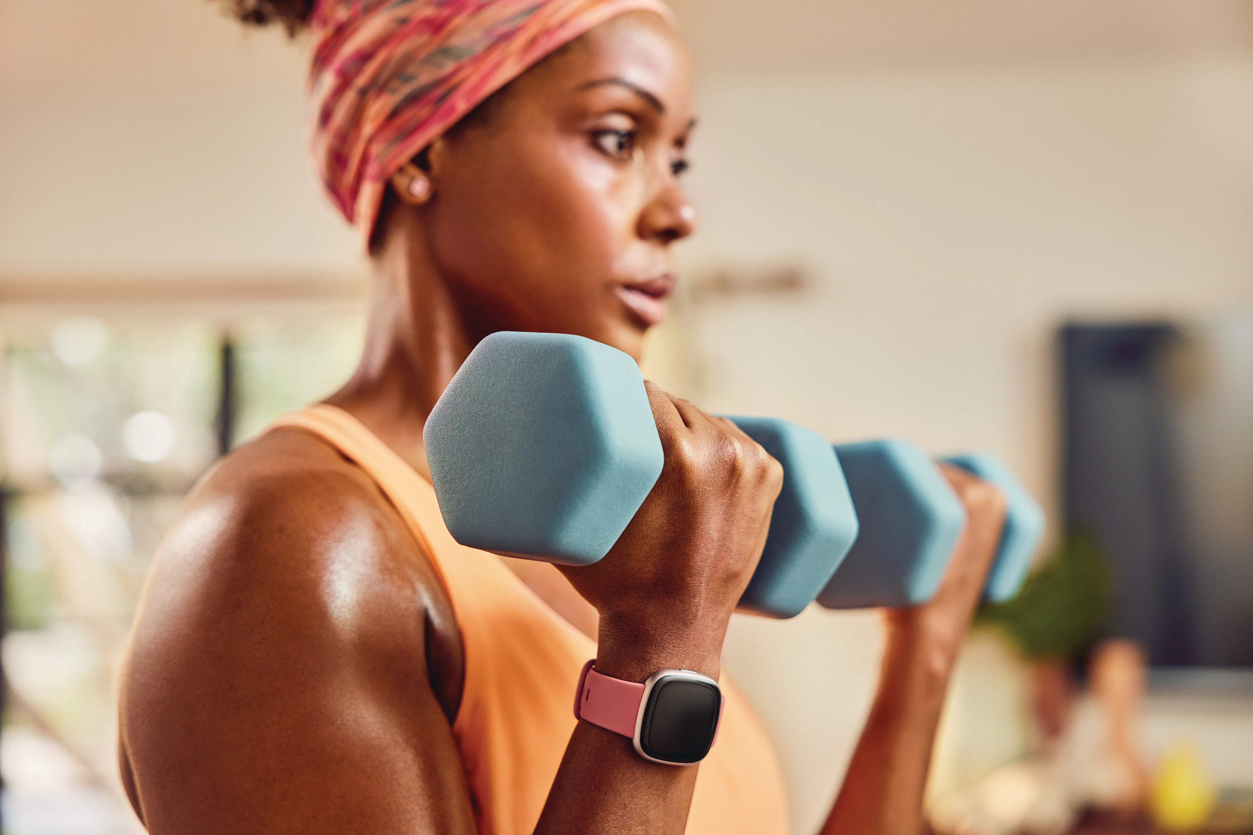 Fitbit Versa 4 Fitness Smartwatch - Black/Graphite Aluminum - Image 10