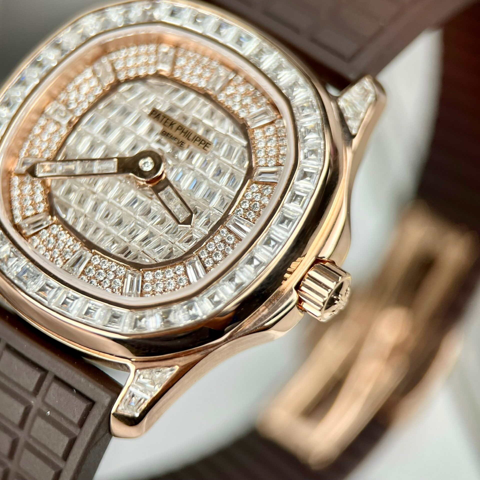 Patek Philippe Aquanaut 5062 Replica Watch Gold Wrapped Moissanite 35.6mm - Top club