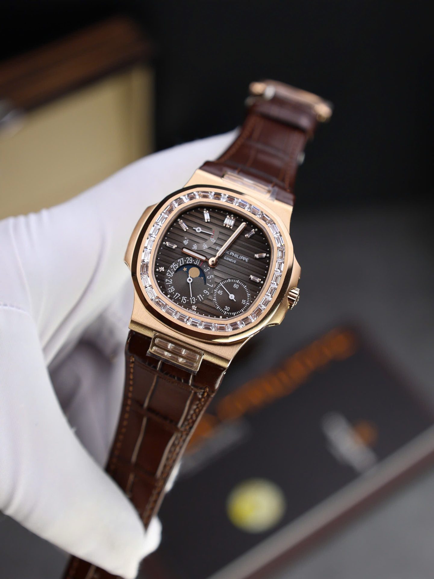 Patek Philippe Nautilus 5724 Rose Gold Replica Watch Full Function PPF Factory 40mm - Elite Watch Atelier