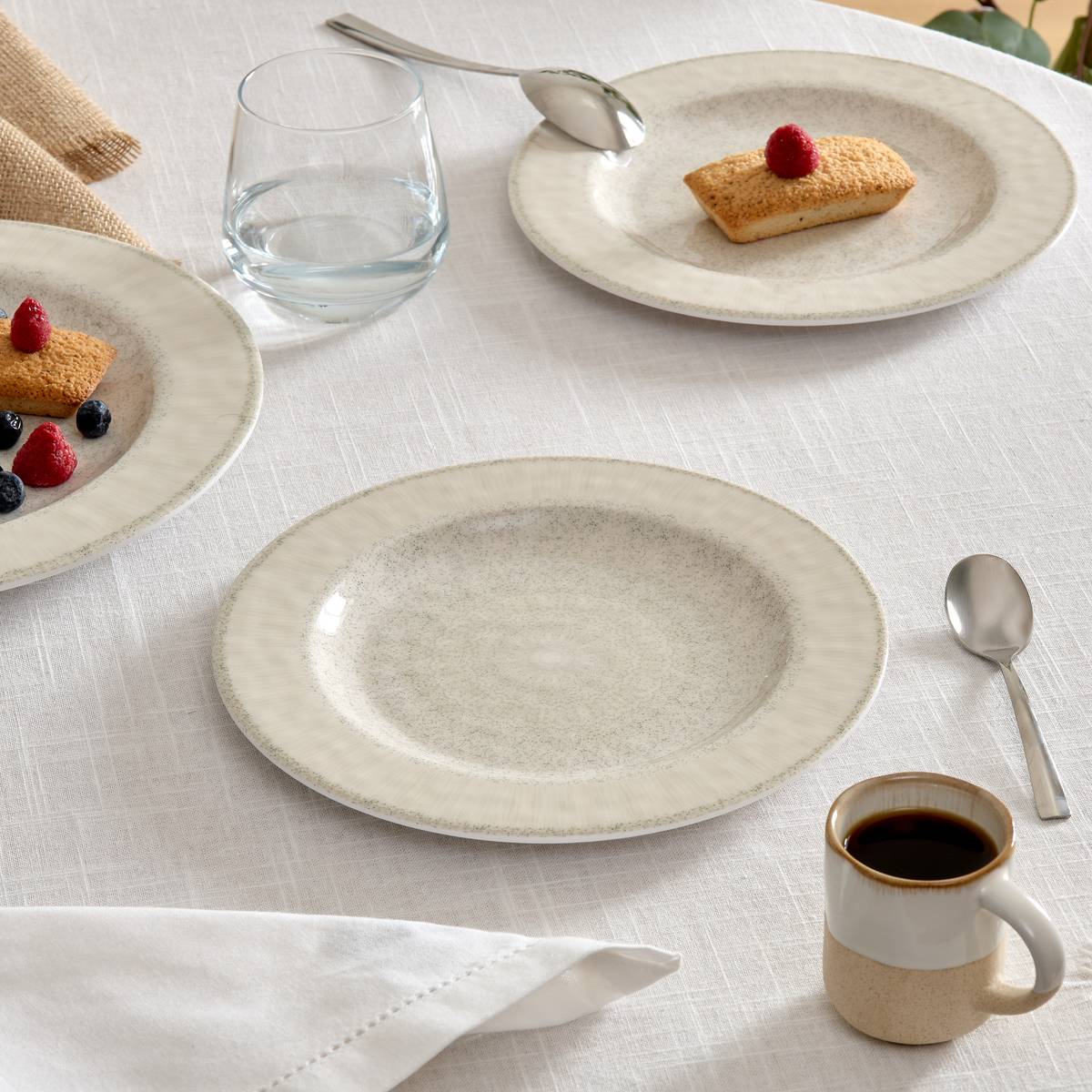 Dessert plate "Solene" D.22.7 cm, Beige