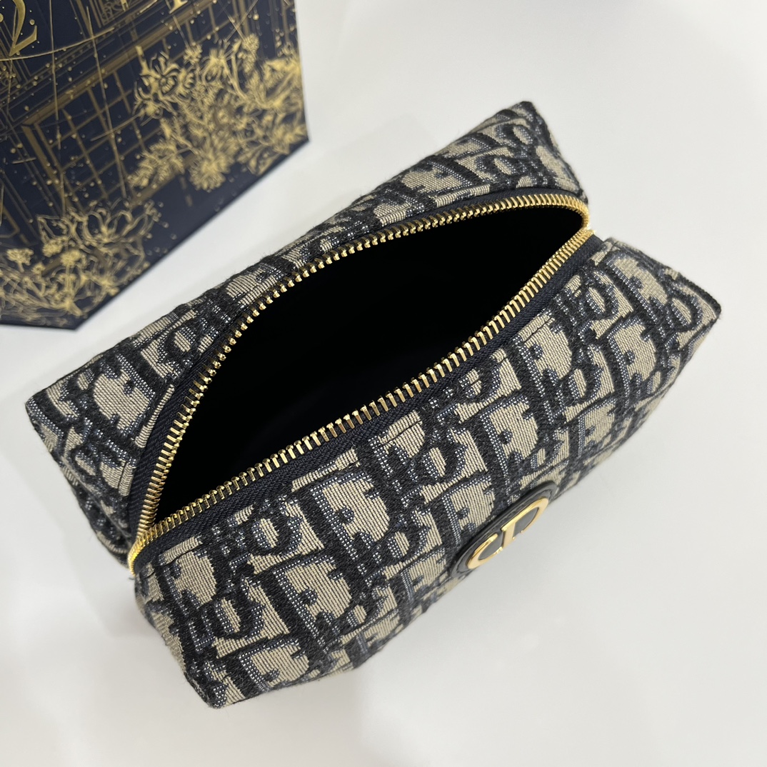 30 Montaigne Venus Pouch Beige For Women 8.5in/21cm S2146UTZQ_M9281:1High-quality replica