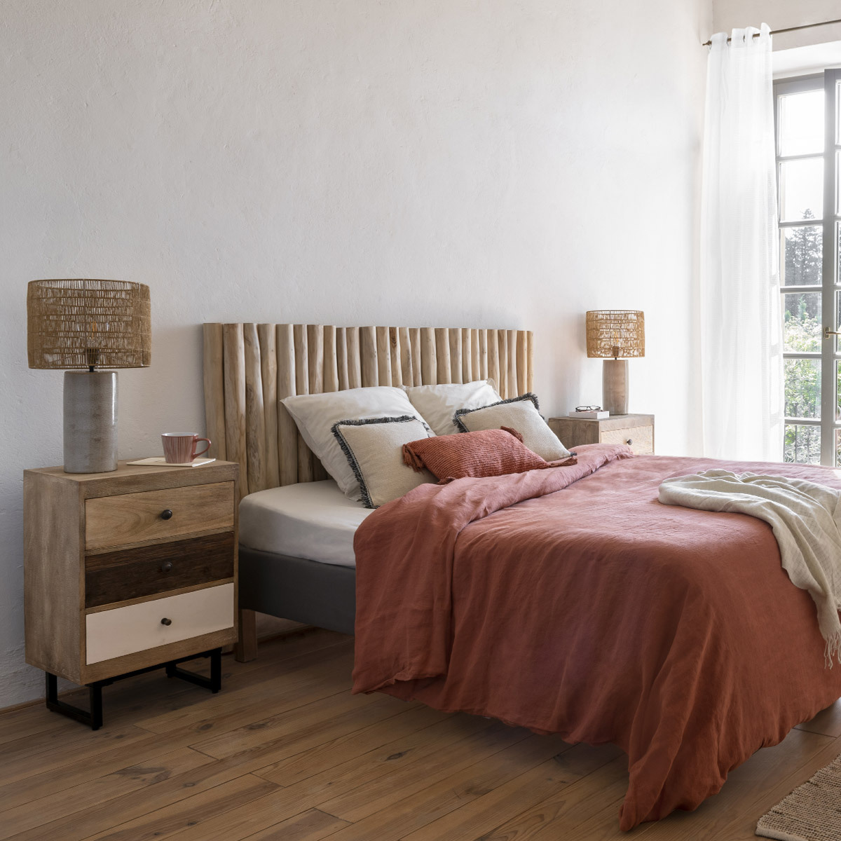 Bedside table "Koval" Mango wood, H.73 cm