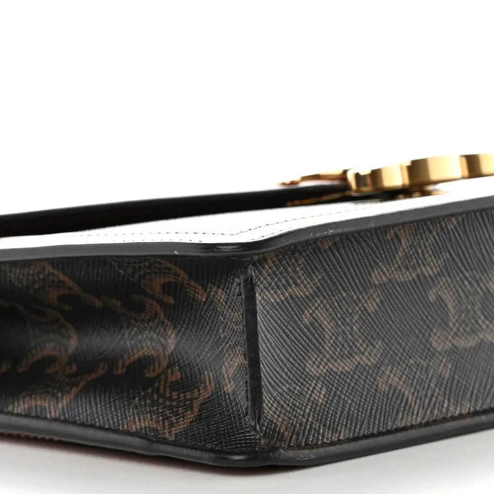 Replica Celine Wallet on Chain – Triomphe Canvas & Leather1:1High-quality replica