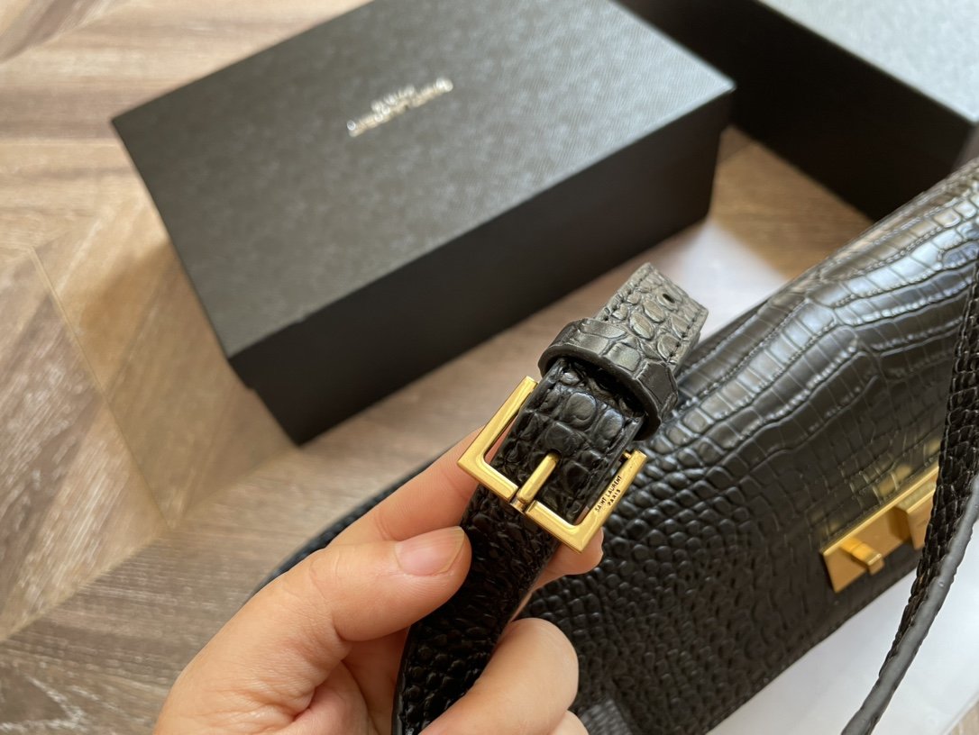 TO – Luxury Edition Bags SLY 2061:1High-quality replica