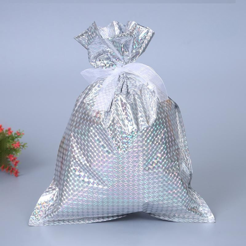 Herbruikbare Kerstcadeauzakjes van Aluminiumfolie – Milieuvriendelijk Inpakken in Diverse Maten met Zilverlint