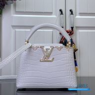 LV Capucines Mini (Jewelry-inspired chain)1:1High-quality replica